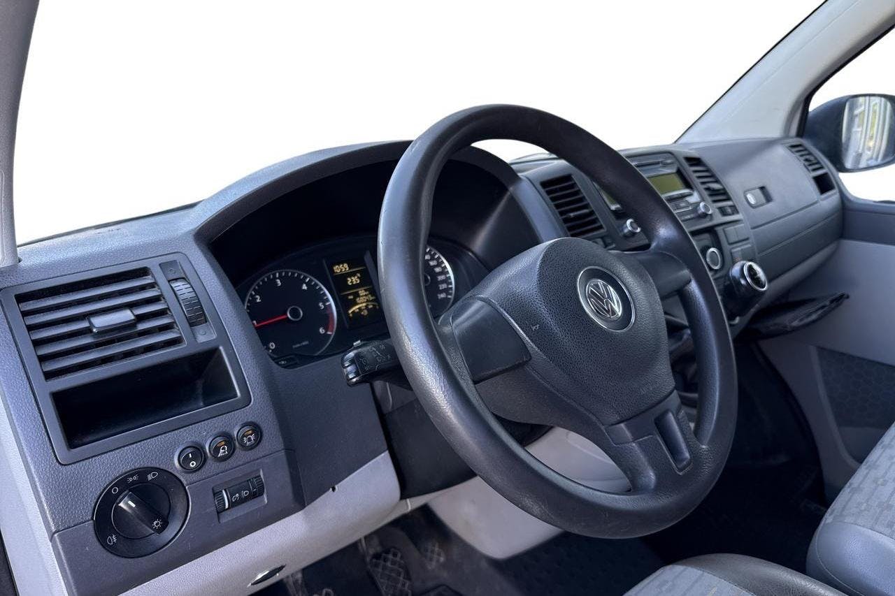 VW Transporter T5 2.0 TDI 4MOTION (140hk) - 168 040 km - Manual - white - 2012