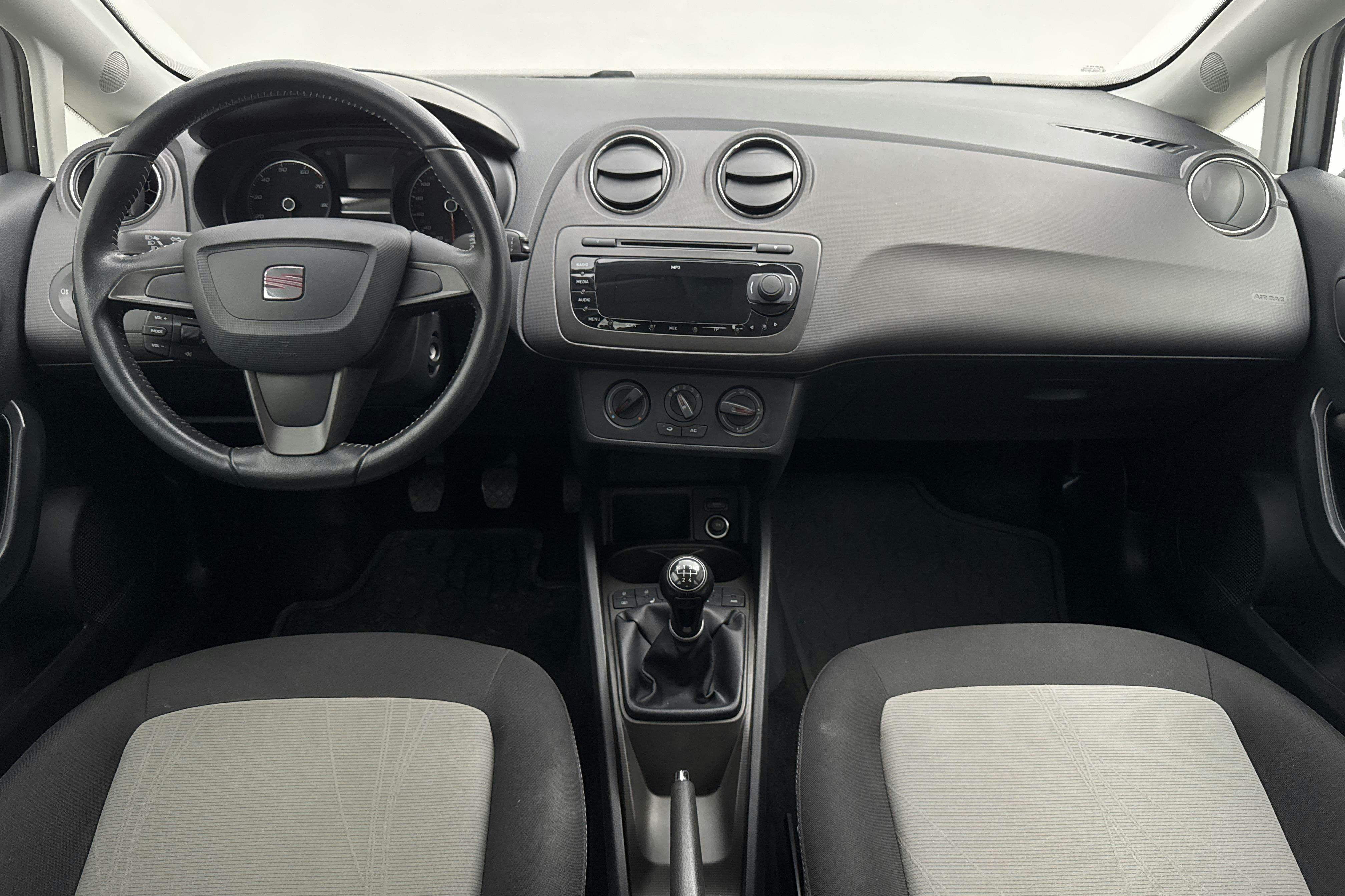 Seat Ibiza 1.2 TSI 5dr (105hk) - 71 870 km - Käsitsi - hõbe - 2013