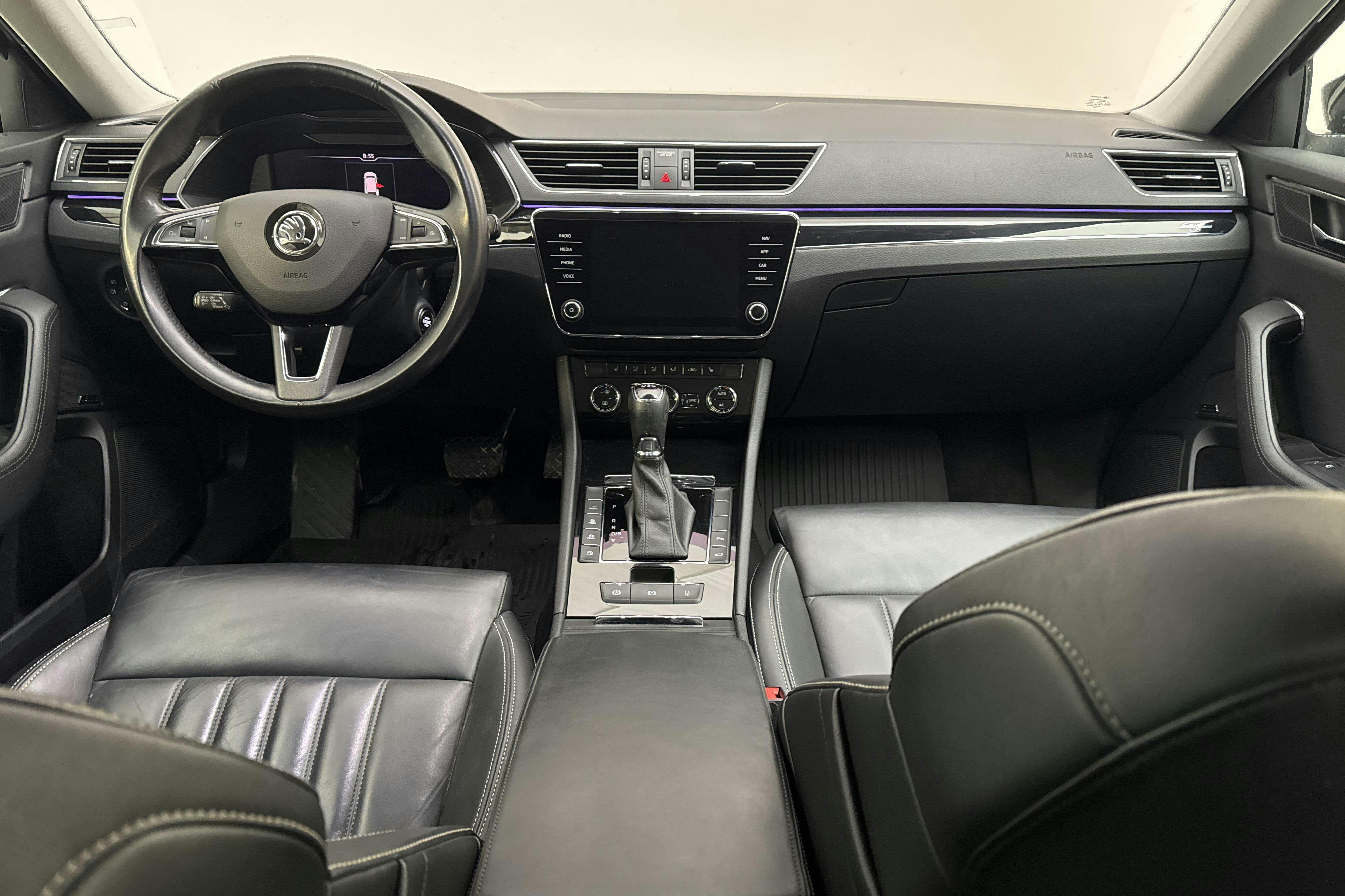 Skoda Superb 1.4 TSI PHEV Kombi (218hk) - 14 021 mil - Automat - svart - 2020