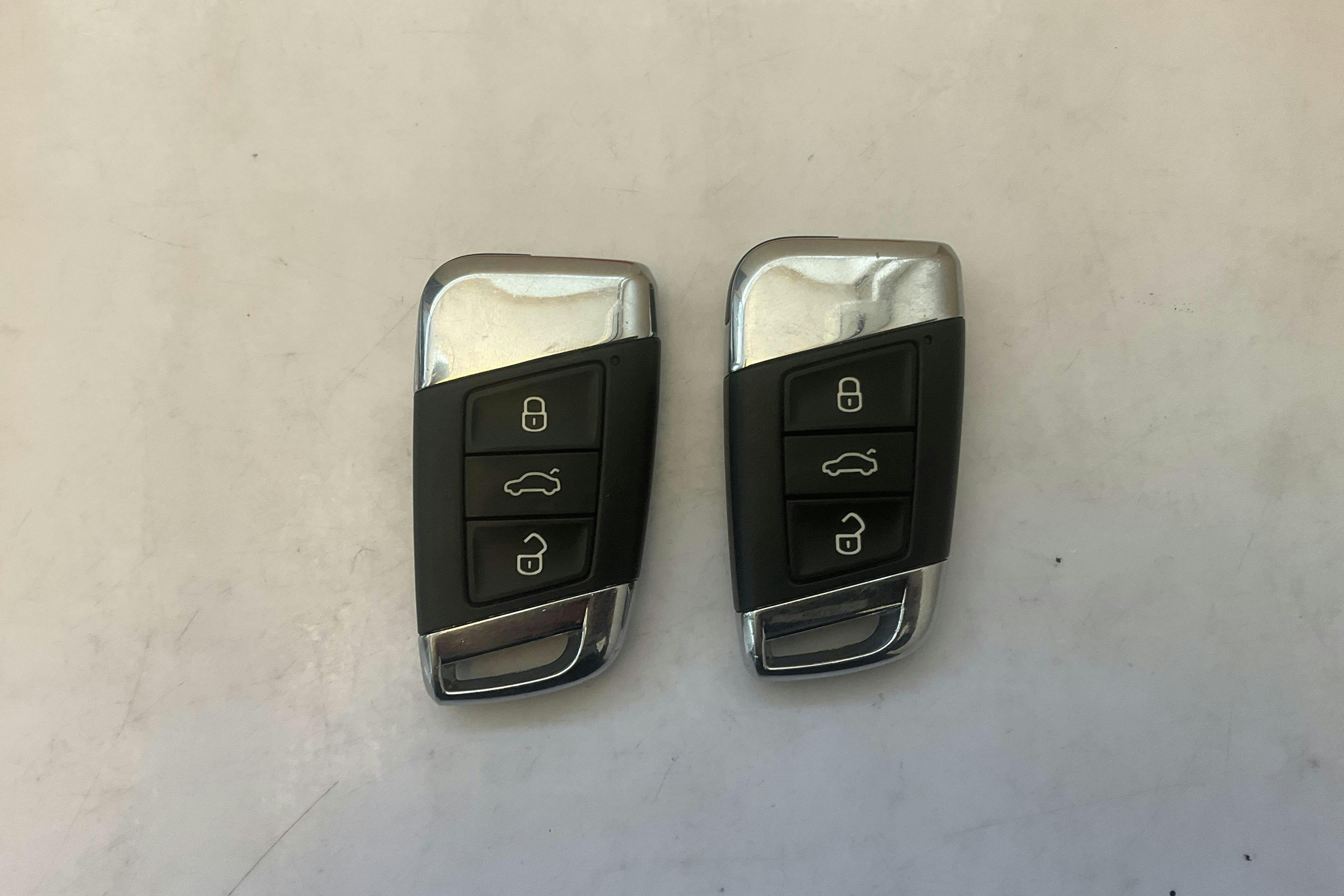 Presentationsfoto 14 av 14: VW Passat 1.4 Plug-in-Hybrid Sportscombi (218hk) - 12 802 mil - Automat - vit - 2018