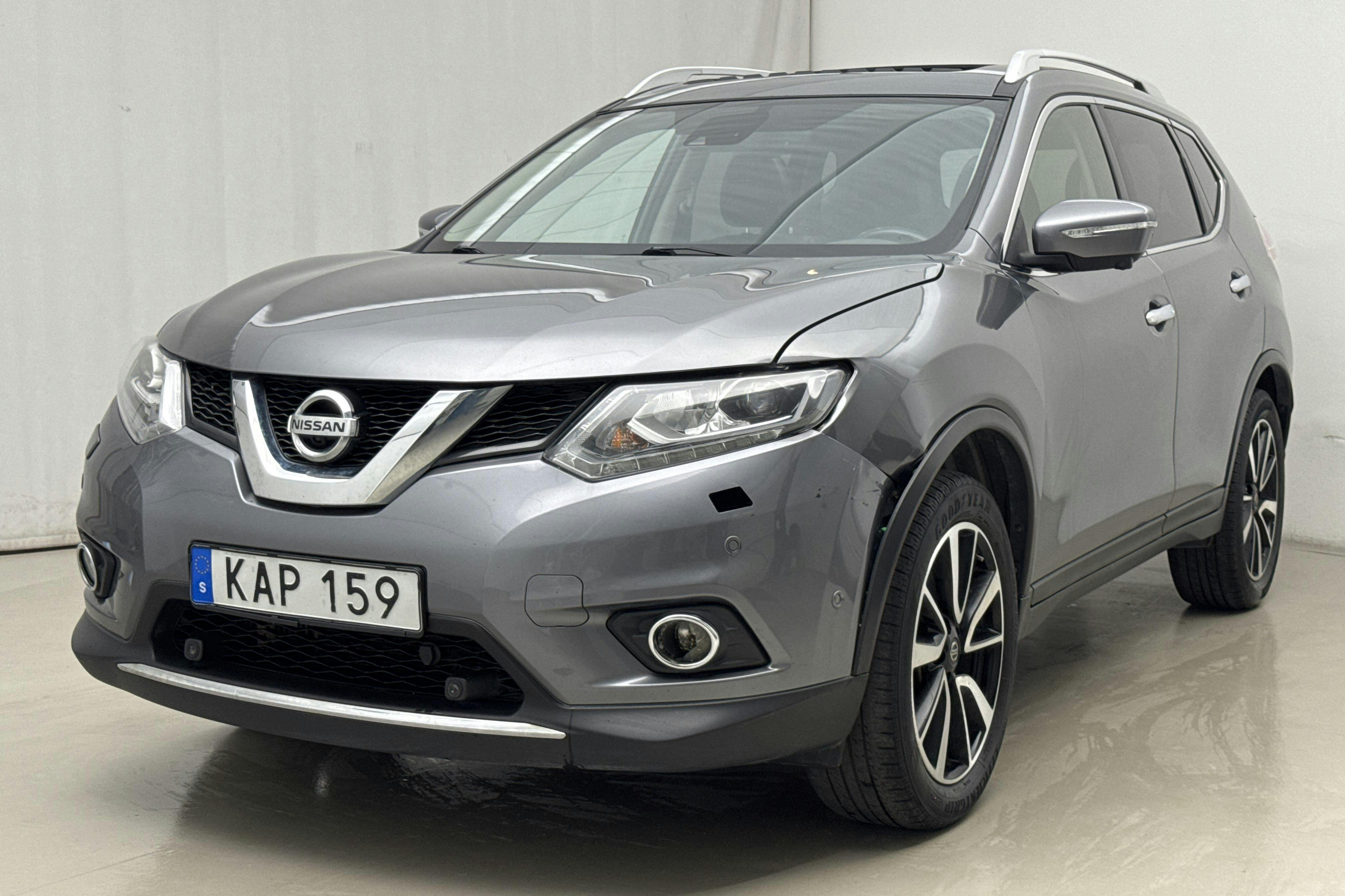 Presentation photo 1 of 19: Nissan X-trail 1.6 dCi 4WD (130hk) - 207 920 km - Manual - gray - 2016