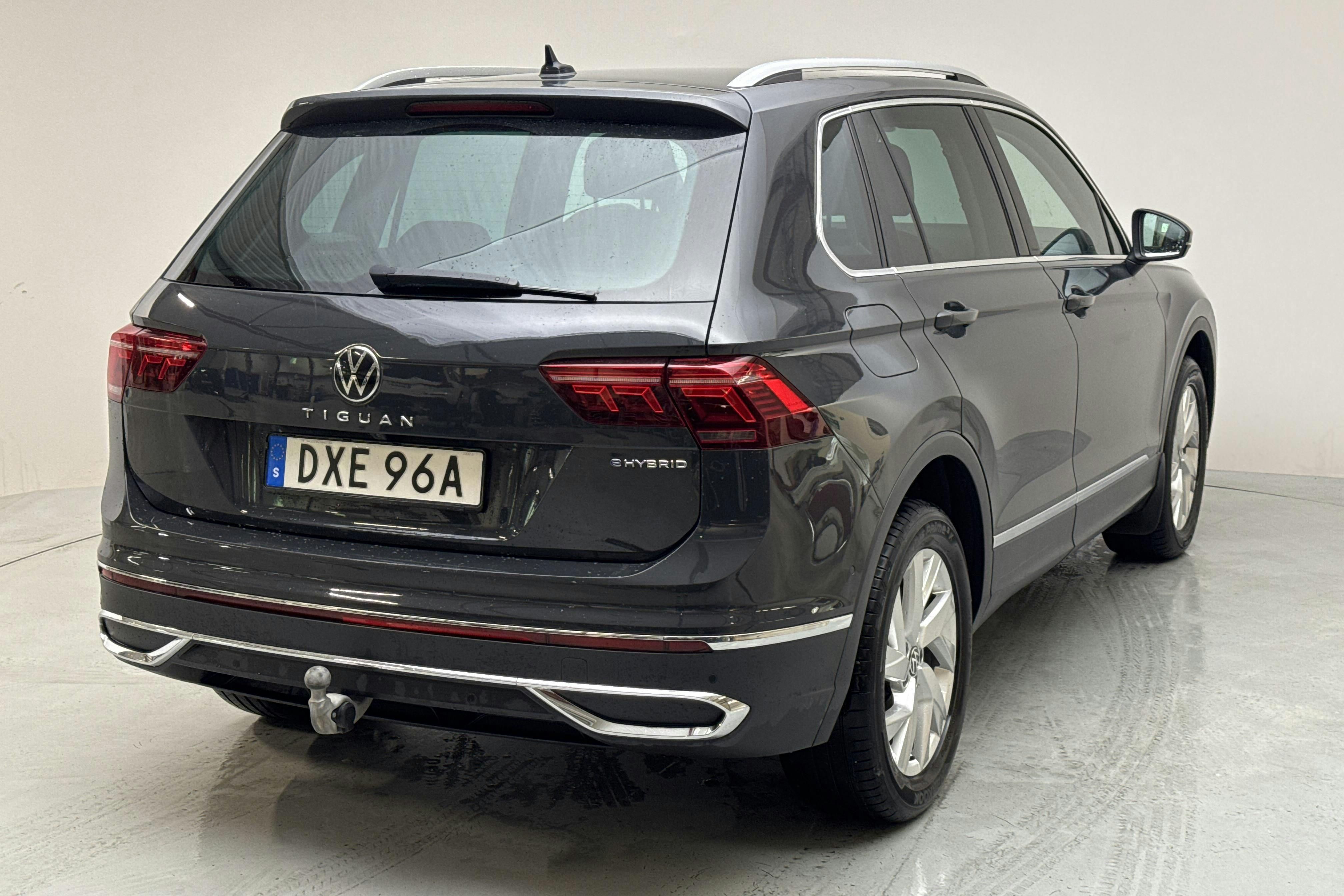 VW Tiguan 1.4 TSI eHybrid (245hk) - 8 748 mil - Automat - grå - 2022