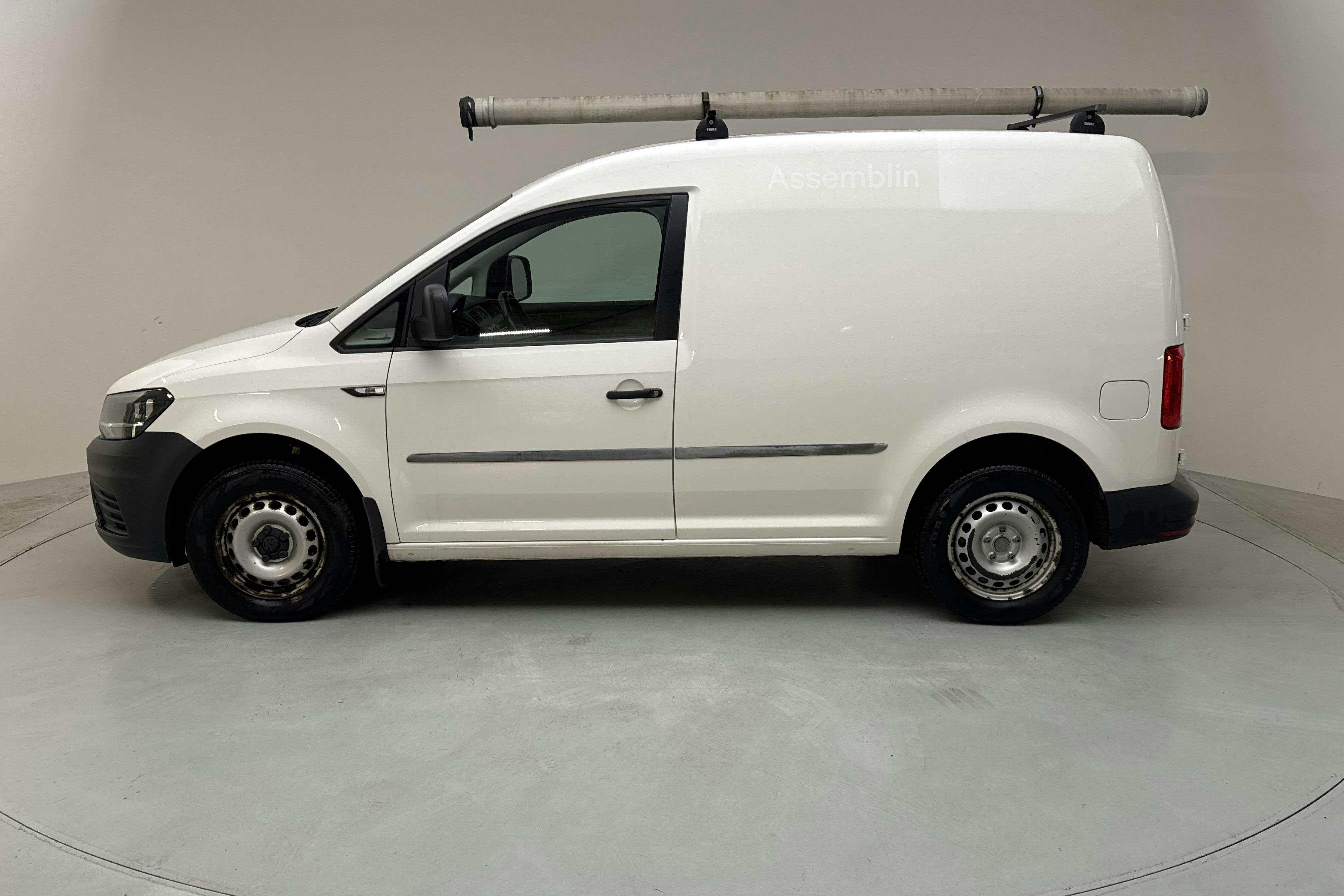 Presentationsfoto 2 av 12: VW Caddy 2.0 TDI Skåp (102hk) - 9 549 mil - Manuell - vit - 2017