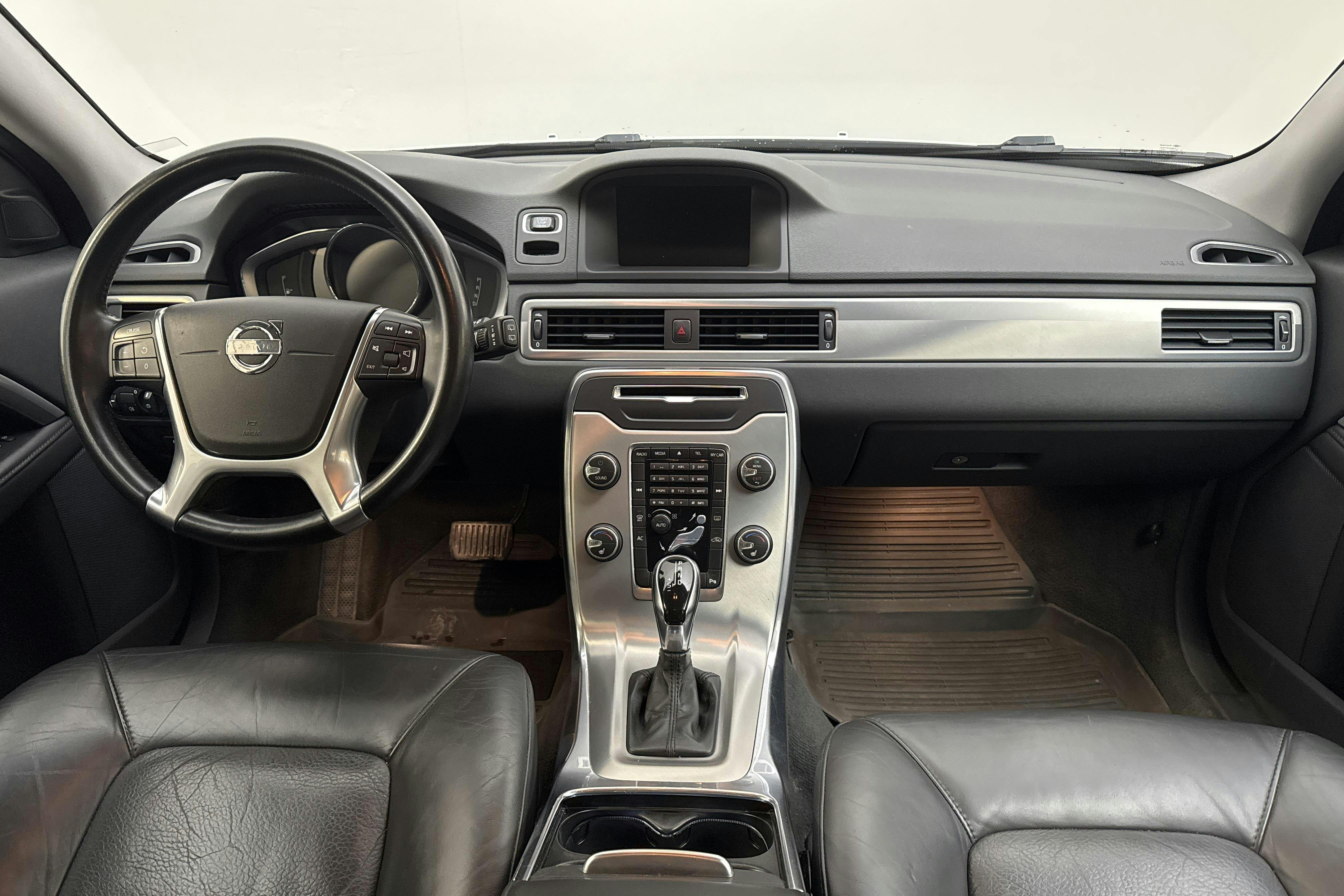 Volvo V70 II T4F (180hk) - 22 284 mil - Automat - vit - 2014