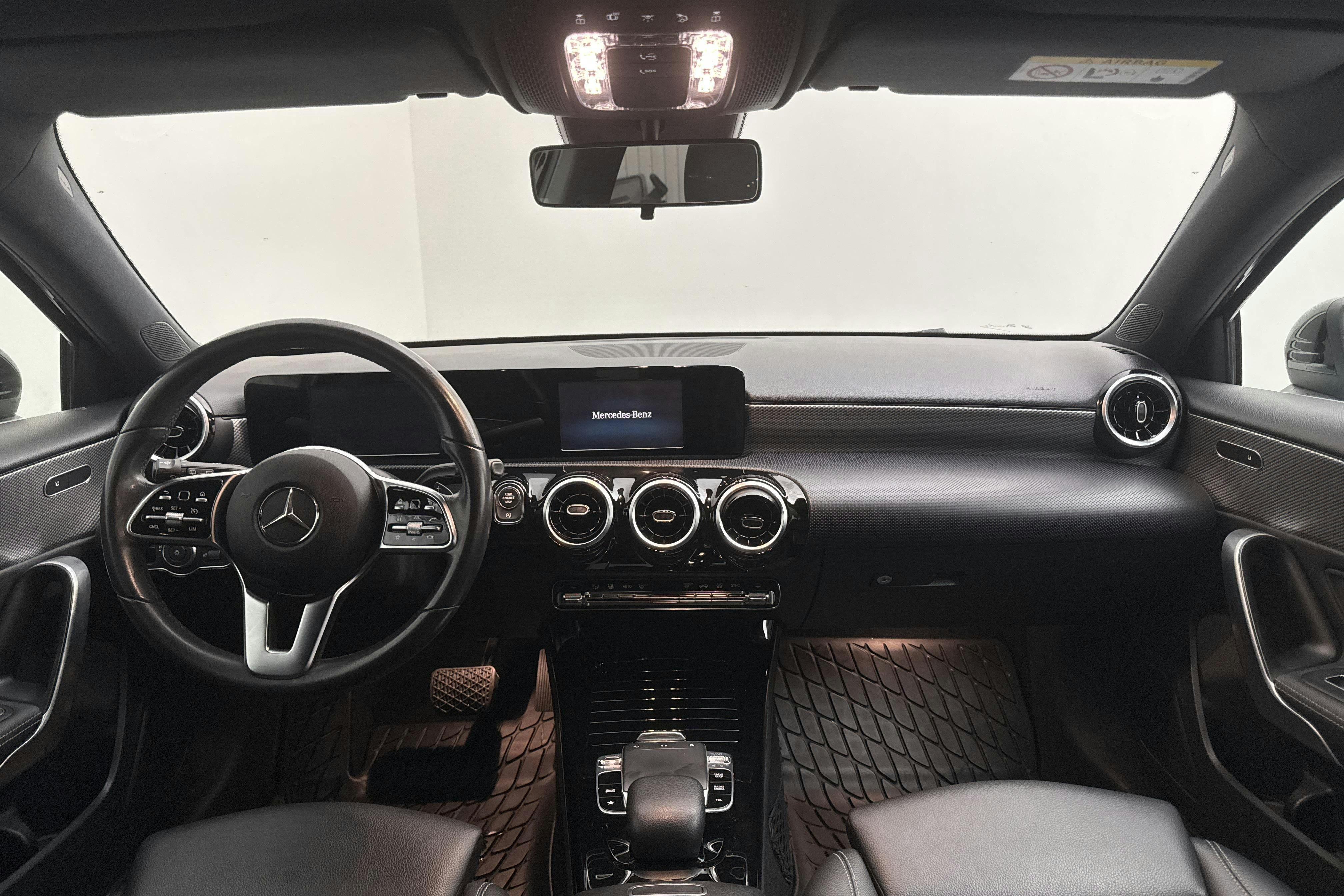 Mercedes A 200 5dr W177 (163hk) - 130 220 km - Automatic - black - 2019