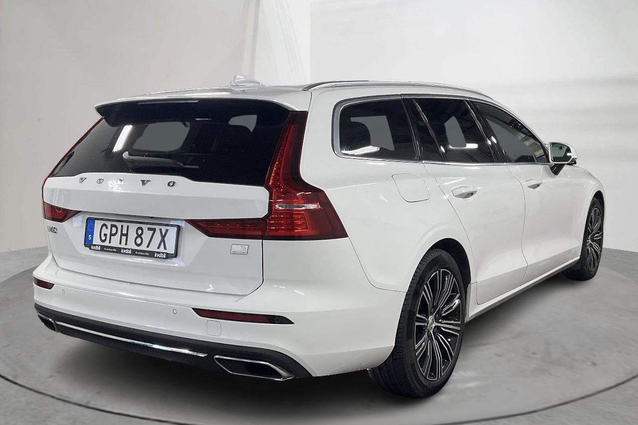 Volvo V60 T6 AWD Recharge (340hk) - 78 640 km - Automaatne - valge - 2021