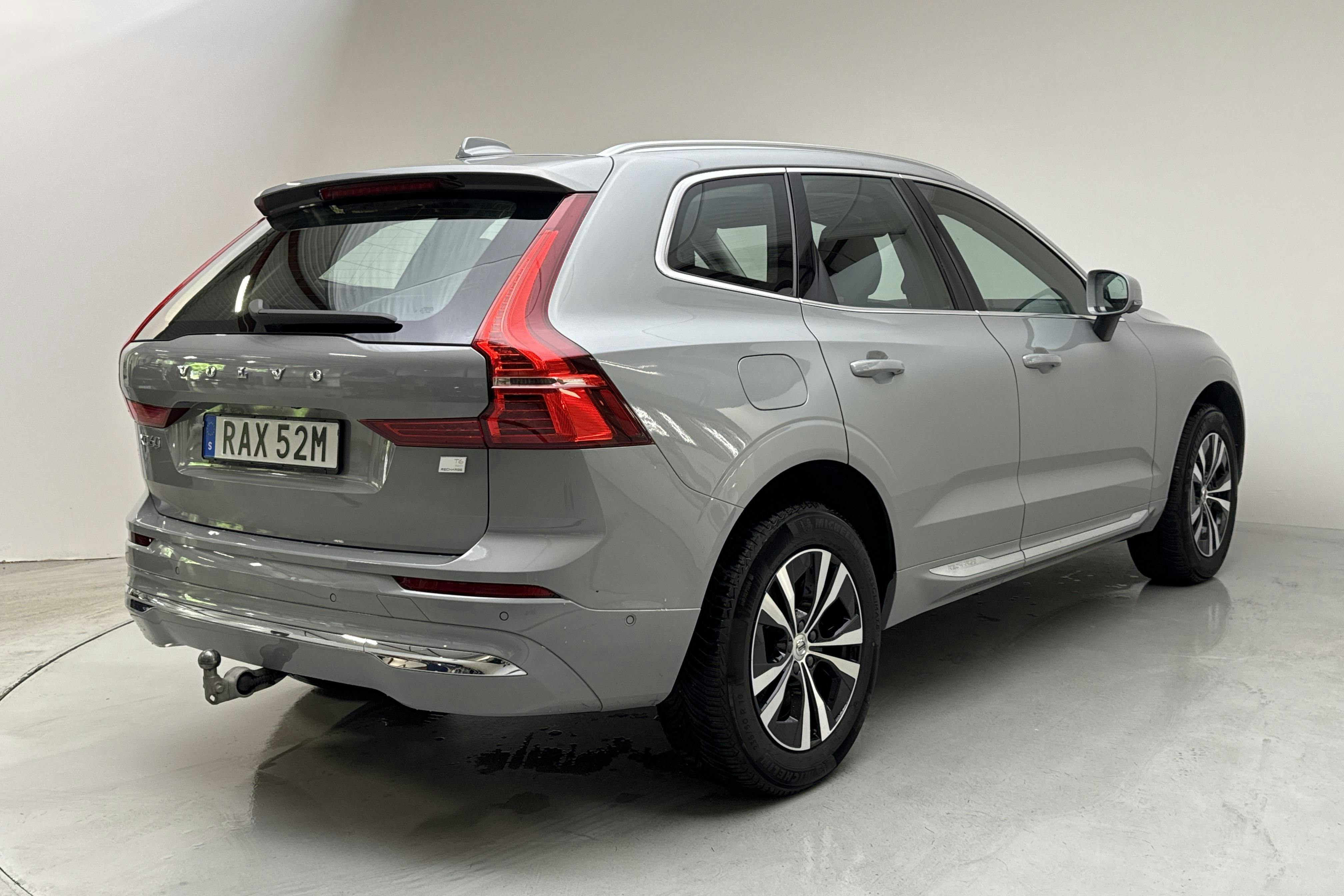 Volvo XC60 T6 AWD Recharge (350hk) - 7 339 mil - Automat - grå - 2024