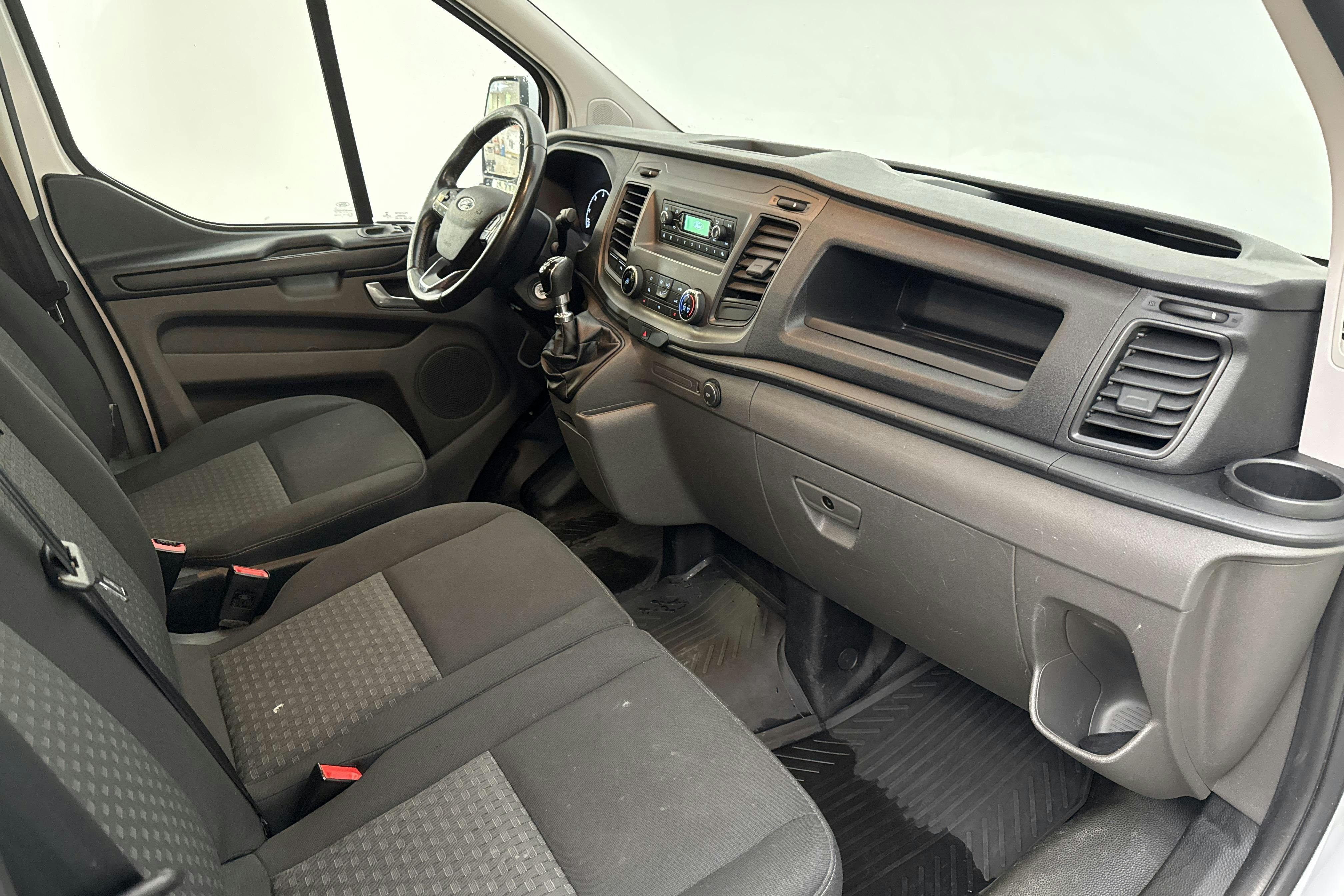 Ford Transit Custom 280 (105hk) - 131 920 km - Käsitsi - valge - 2018