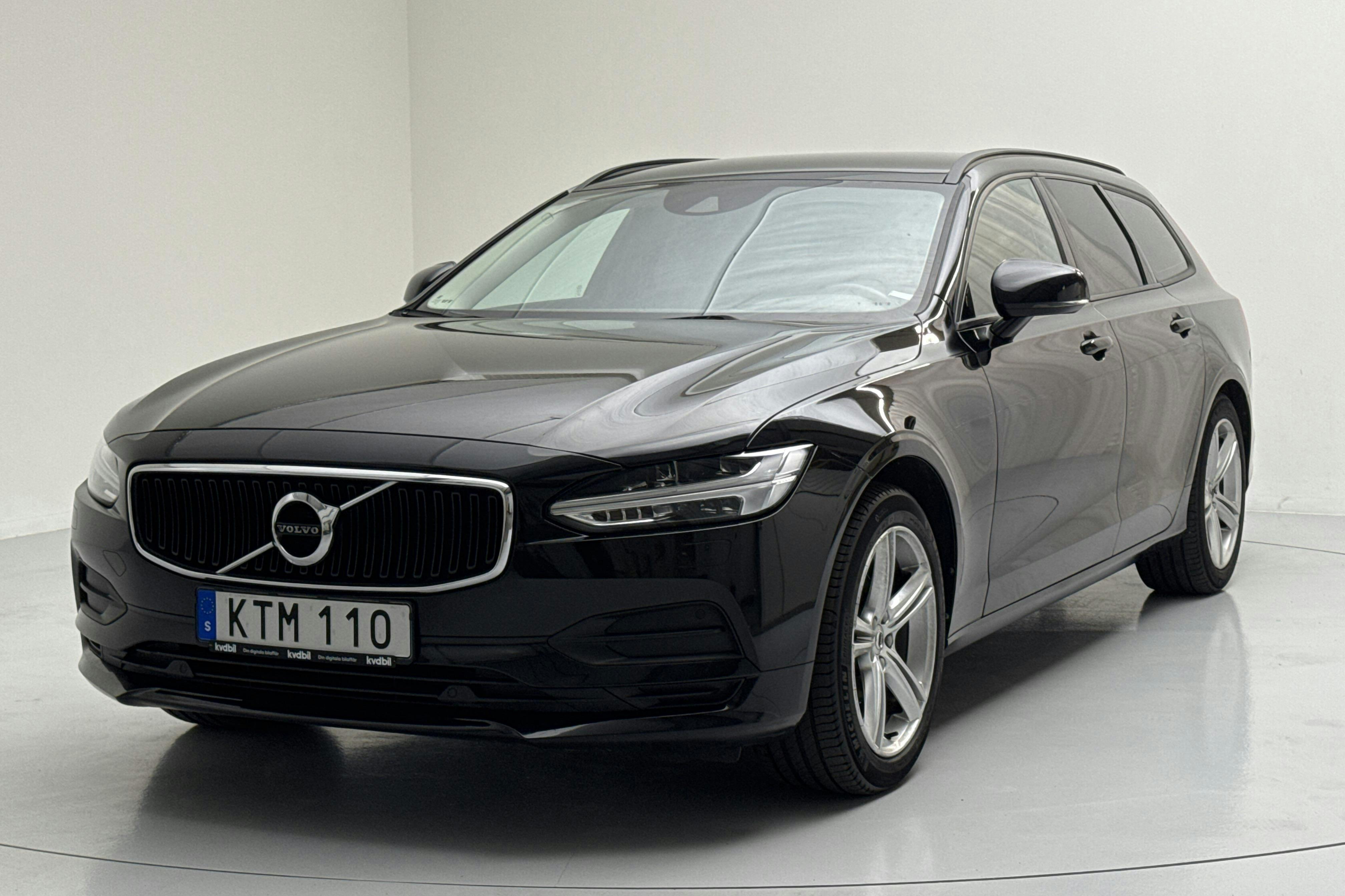 Volvo V90 D3 (150hk) - 8 559 mil - Manuell - svart - 2018