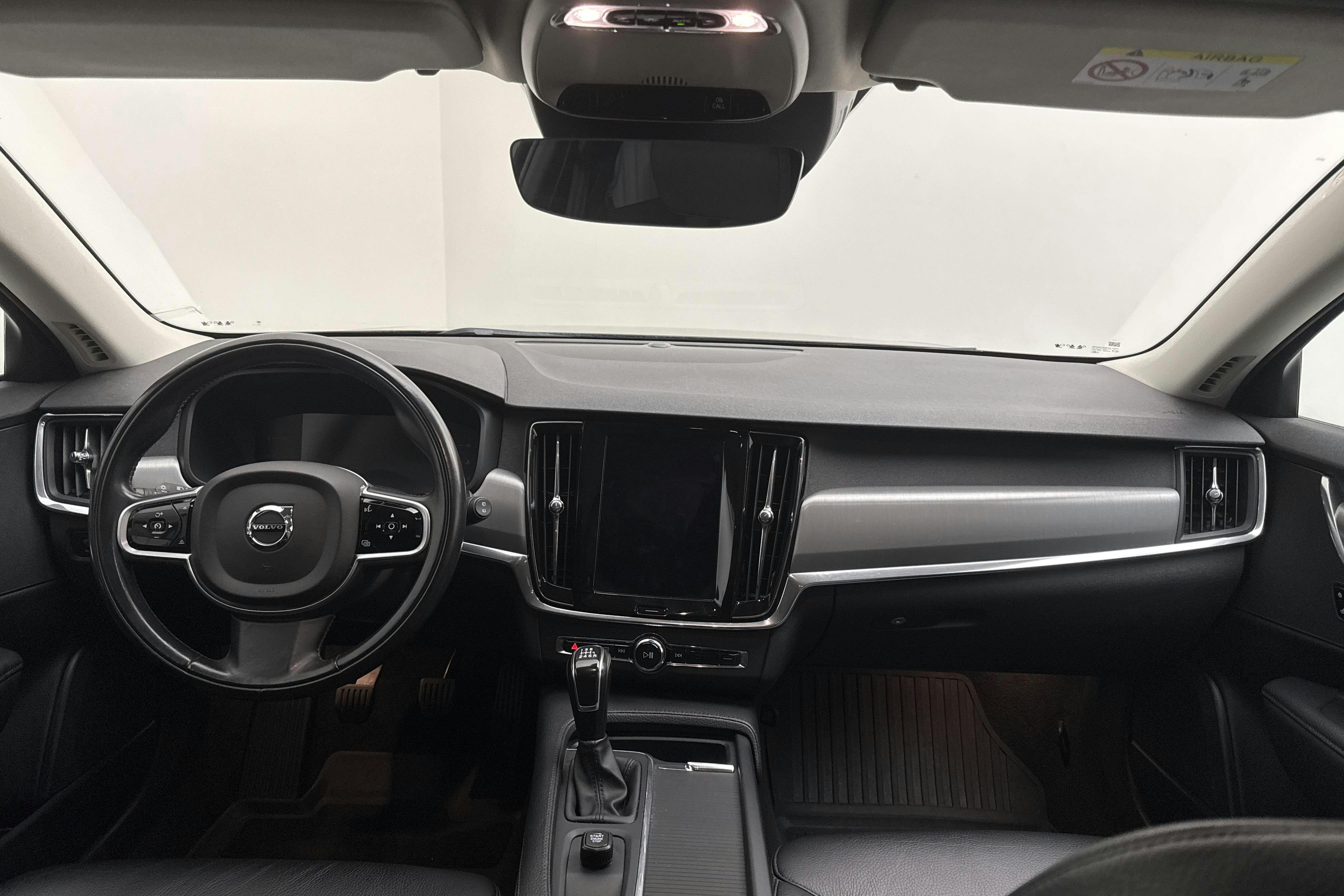 Volvo V90 D3 (150hk) - 85 590 km - Manual - black - 2018