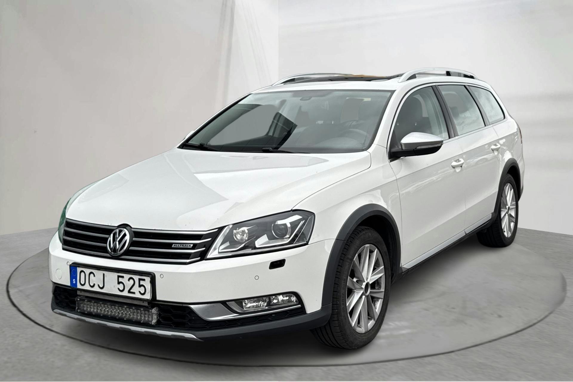 Presentationsfoto 1 av 16: VW Passat Alltrack 2.0 TDI BlueMotion Technology 4Motion (177hk) - 19 025 mil - Automat - vit - 2014