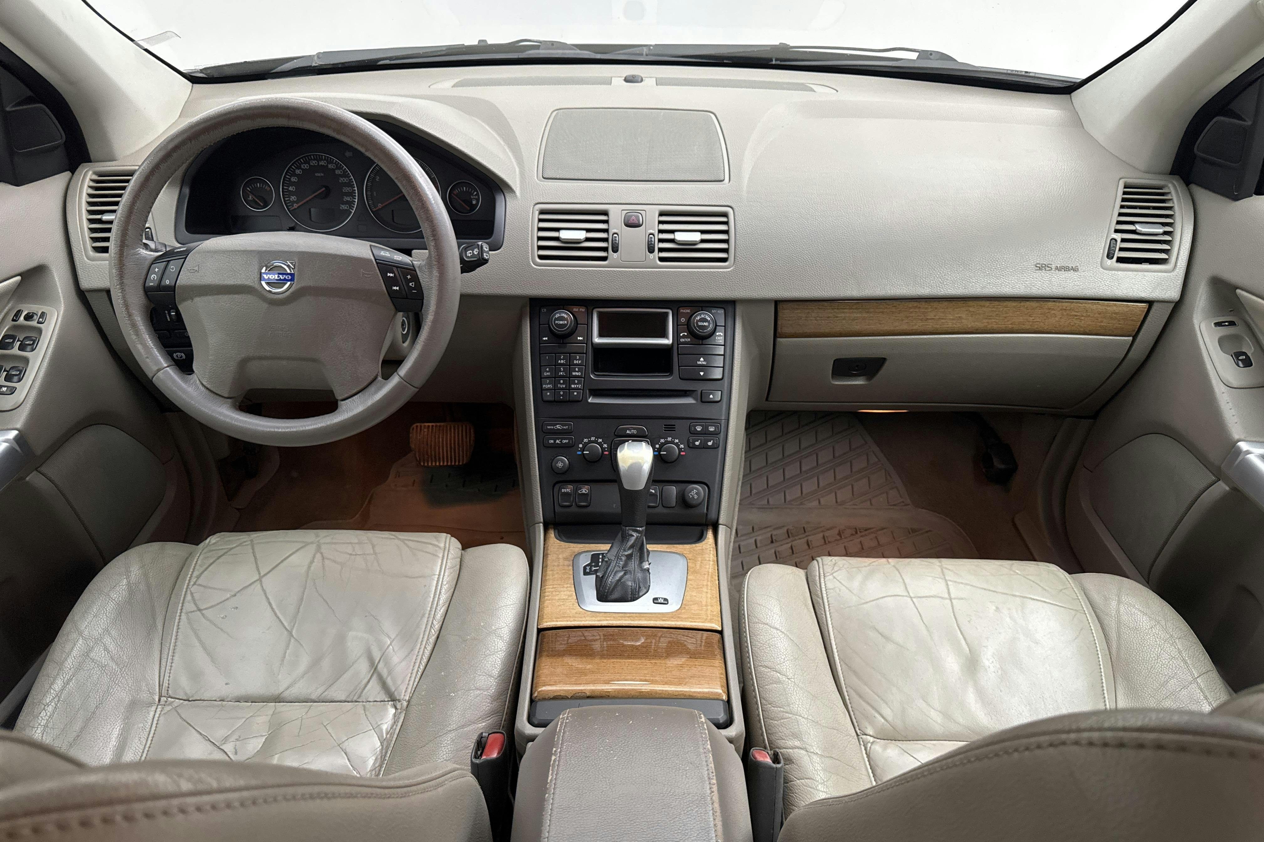 Volvo XC90 2.5T (210hk) - 242 480 km - Automaatne - must - 2004