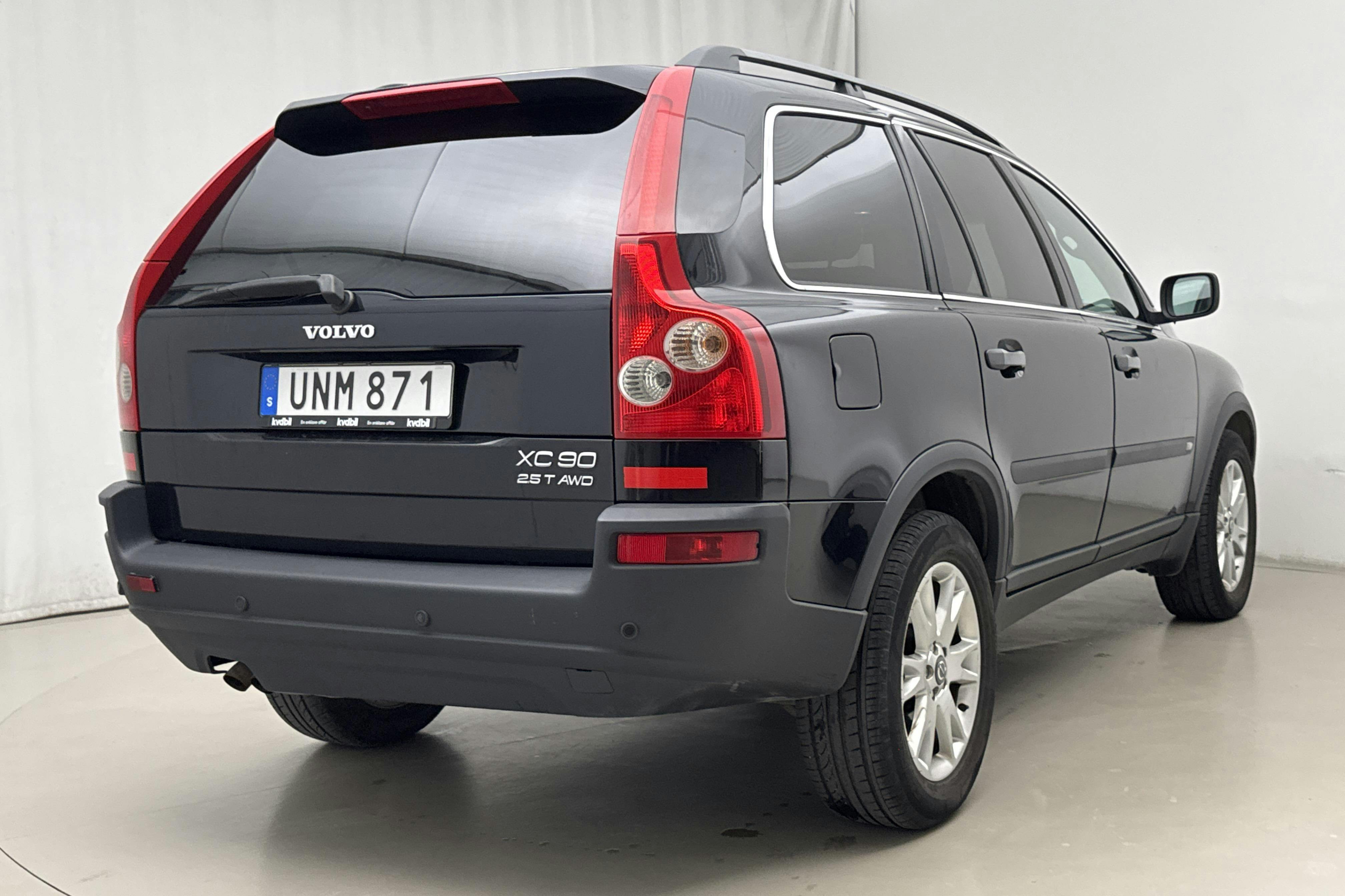 Volvo XC90 2.5T (210hk) - 242 480 km - Automaatne - must - 2004