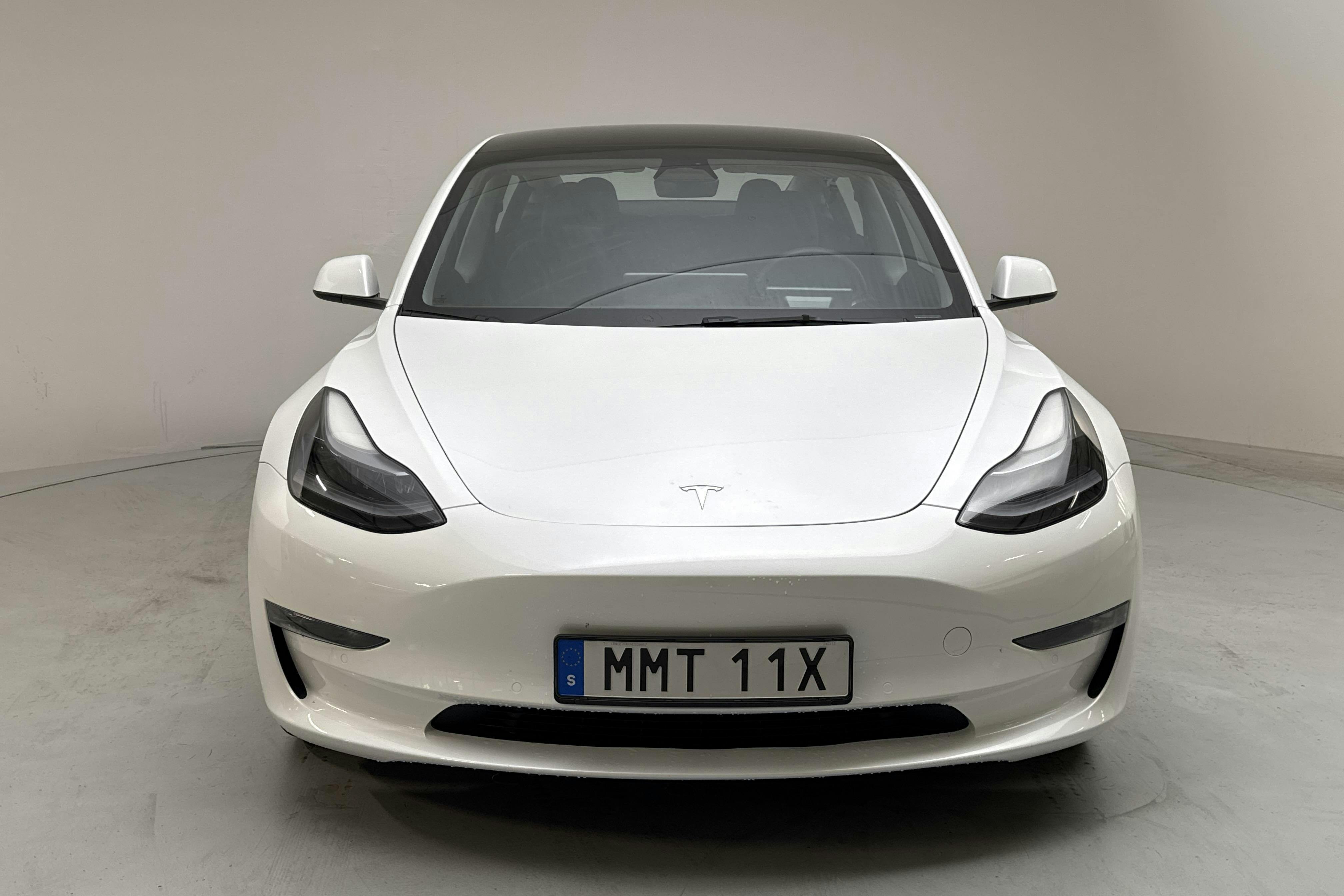 Tesla Model 3 Standard Range RWD - 45 670 km - Automaatne - valge - 2022
