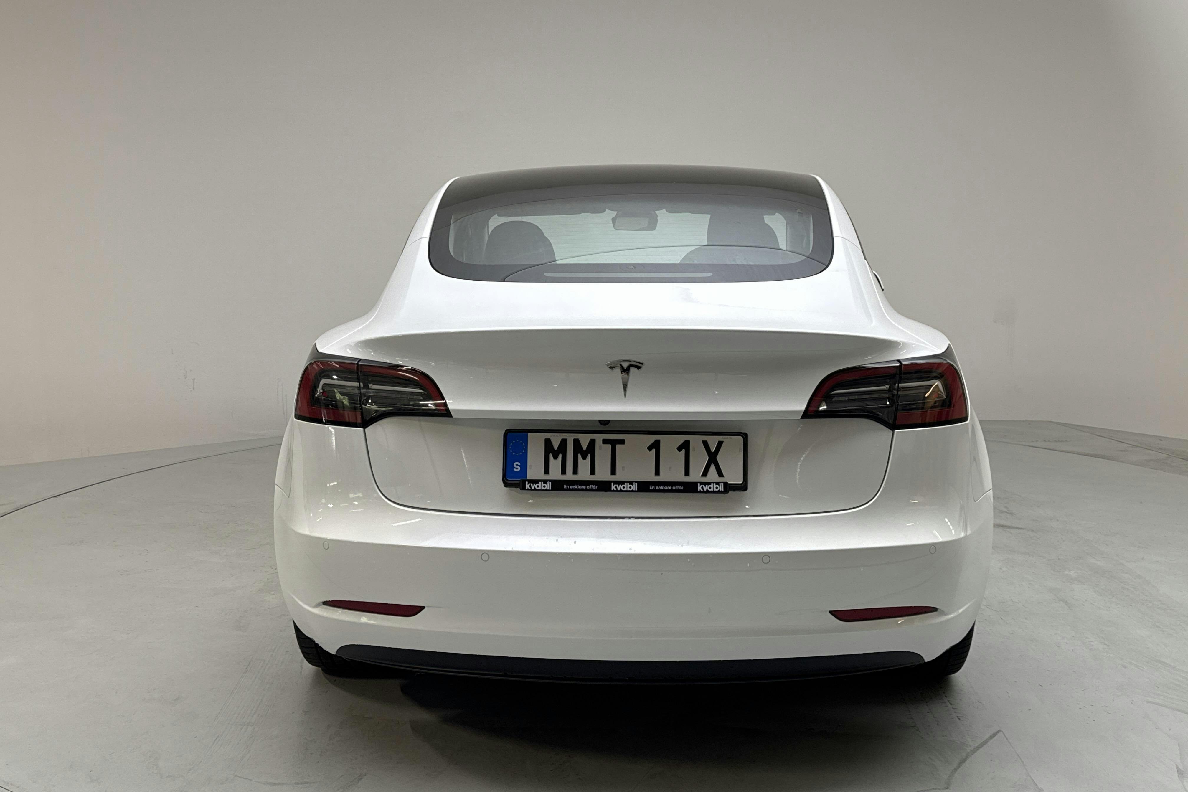 Tesla Model 3 Standard Range RWD - 45 670 km - Automaatne - valge - 2022