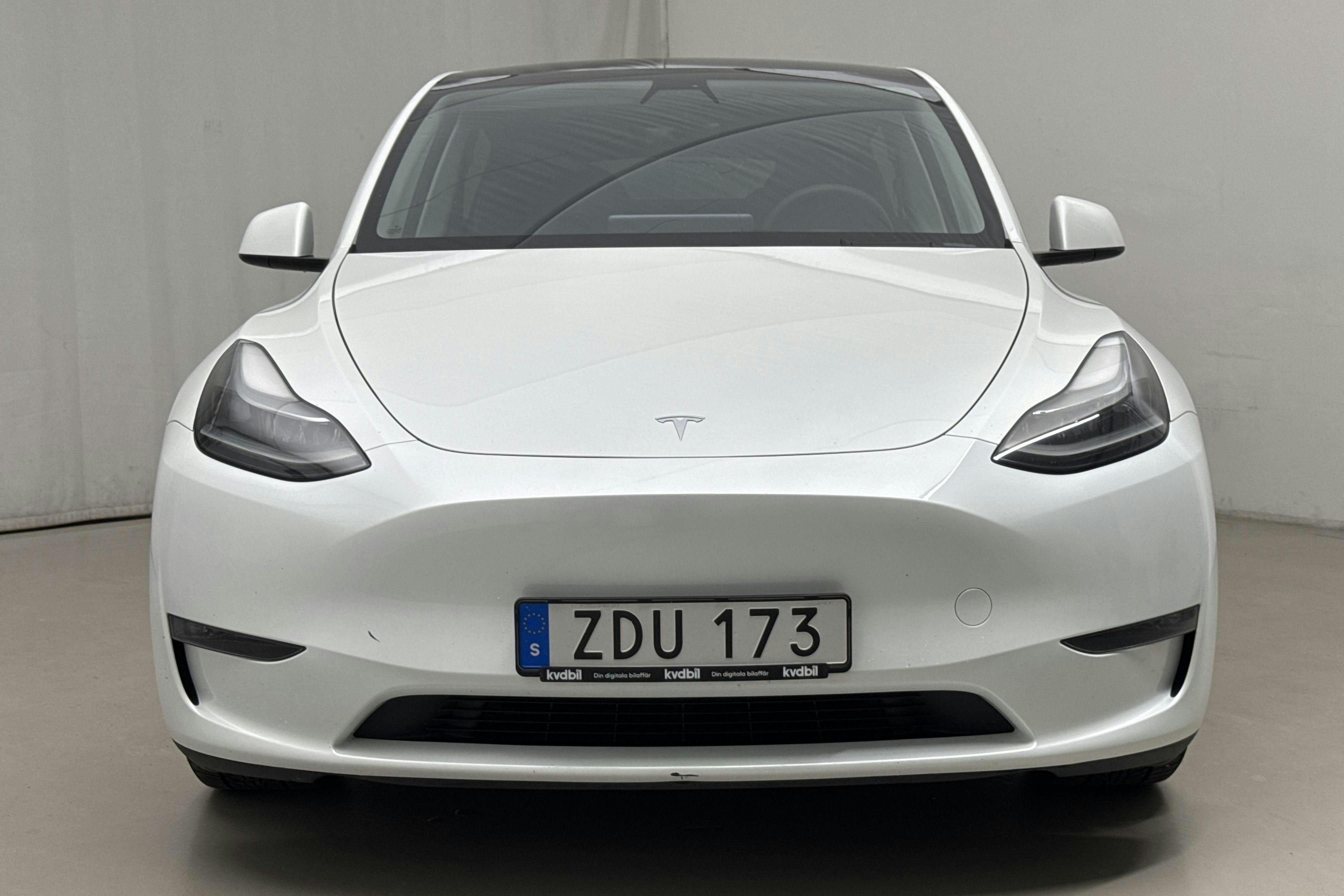 Tesla Model Y Performance Dual Motor AWD - 7 709 mil - Automat - vit - 2023