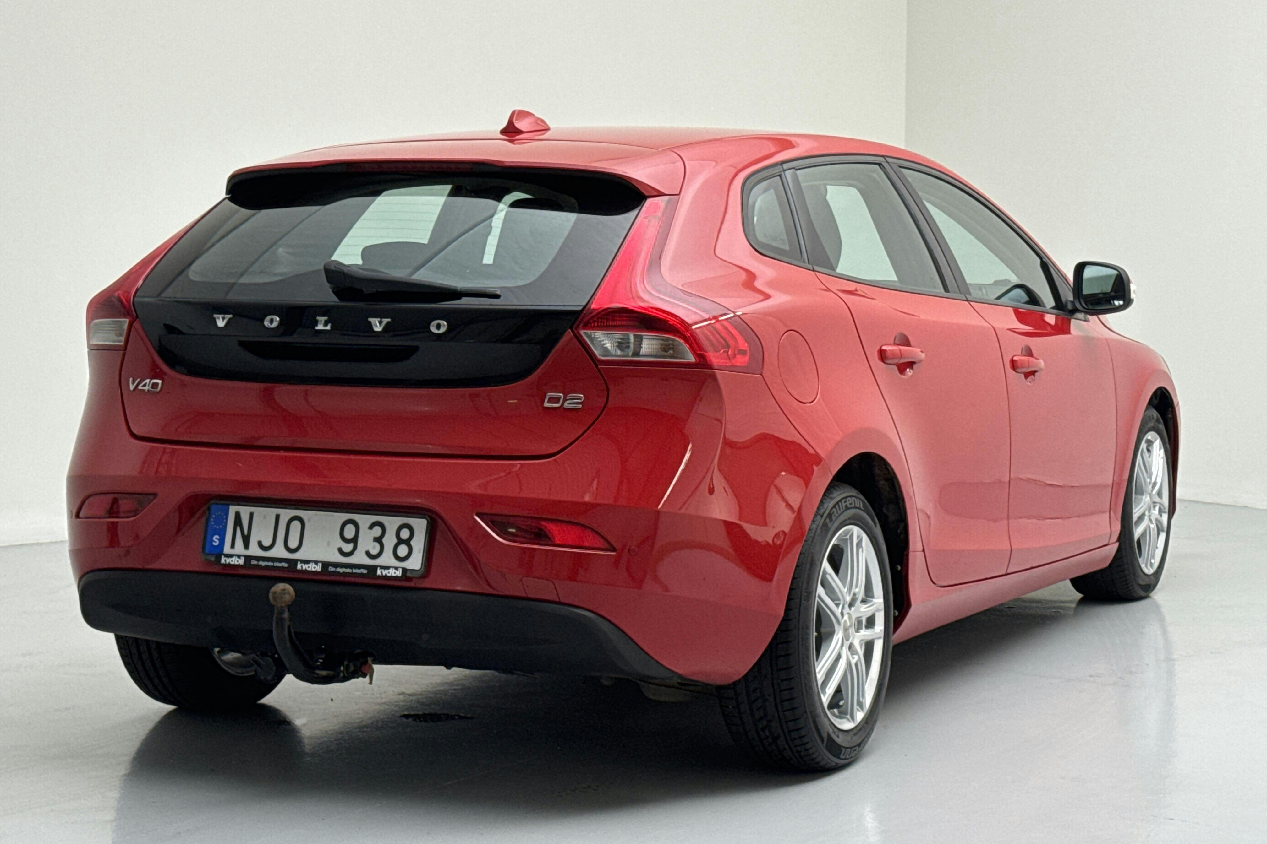 Volvo V40 D2 (115hk) - 145 480 km - Käsitsi - punane - 2014