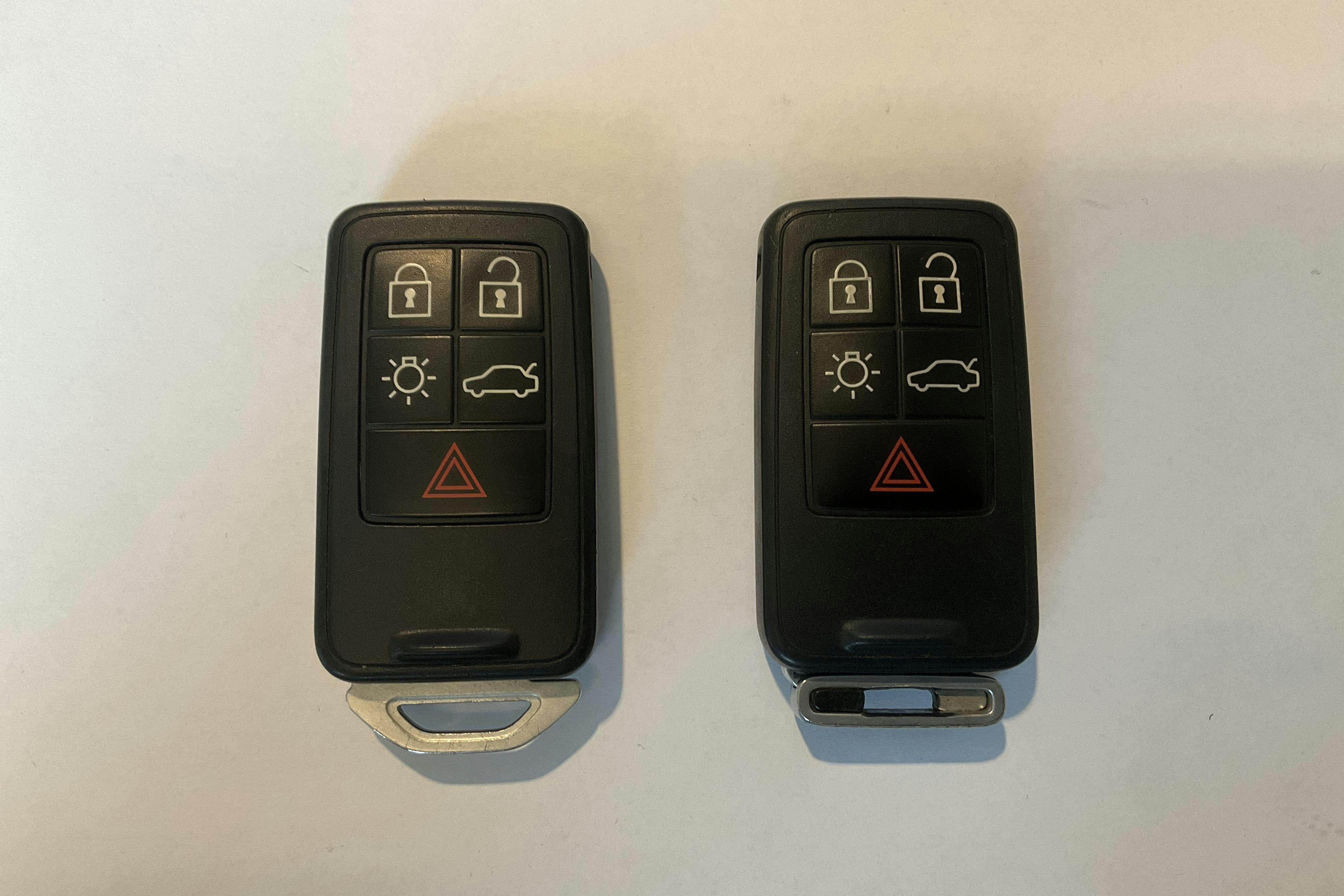 Esitlusfoto 13 aadressil 13: Volvo V40 D2 (115hk) - 145 480 km - Käsitsi - punane - 2014