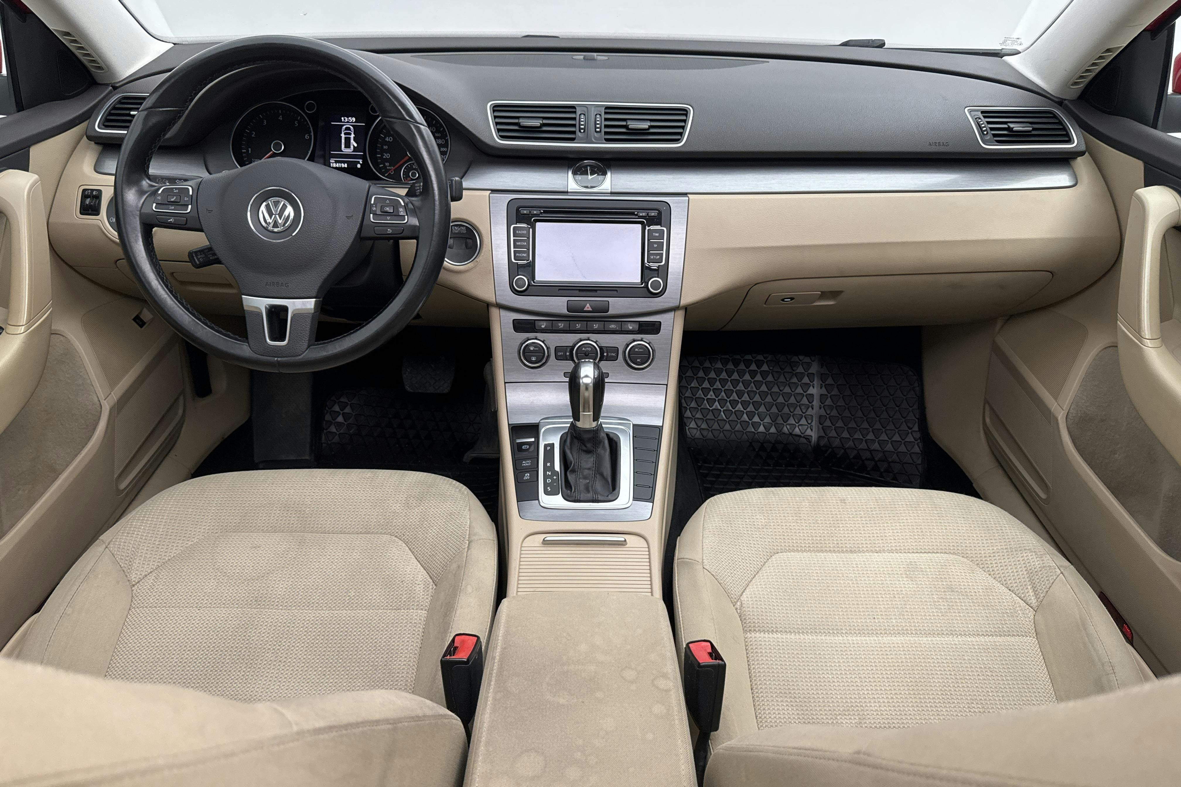 VW Passat 1.4 TSI EcoFuel Variant (150hk) - 184 200 km - Automaatne - punane - 2012