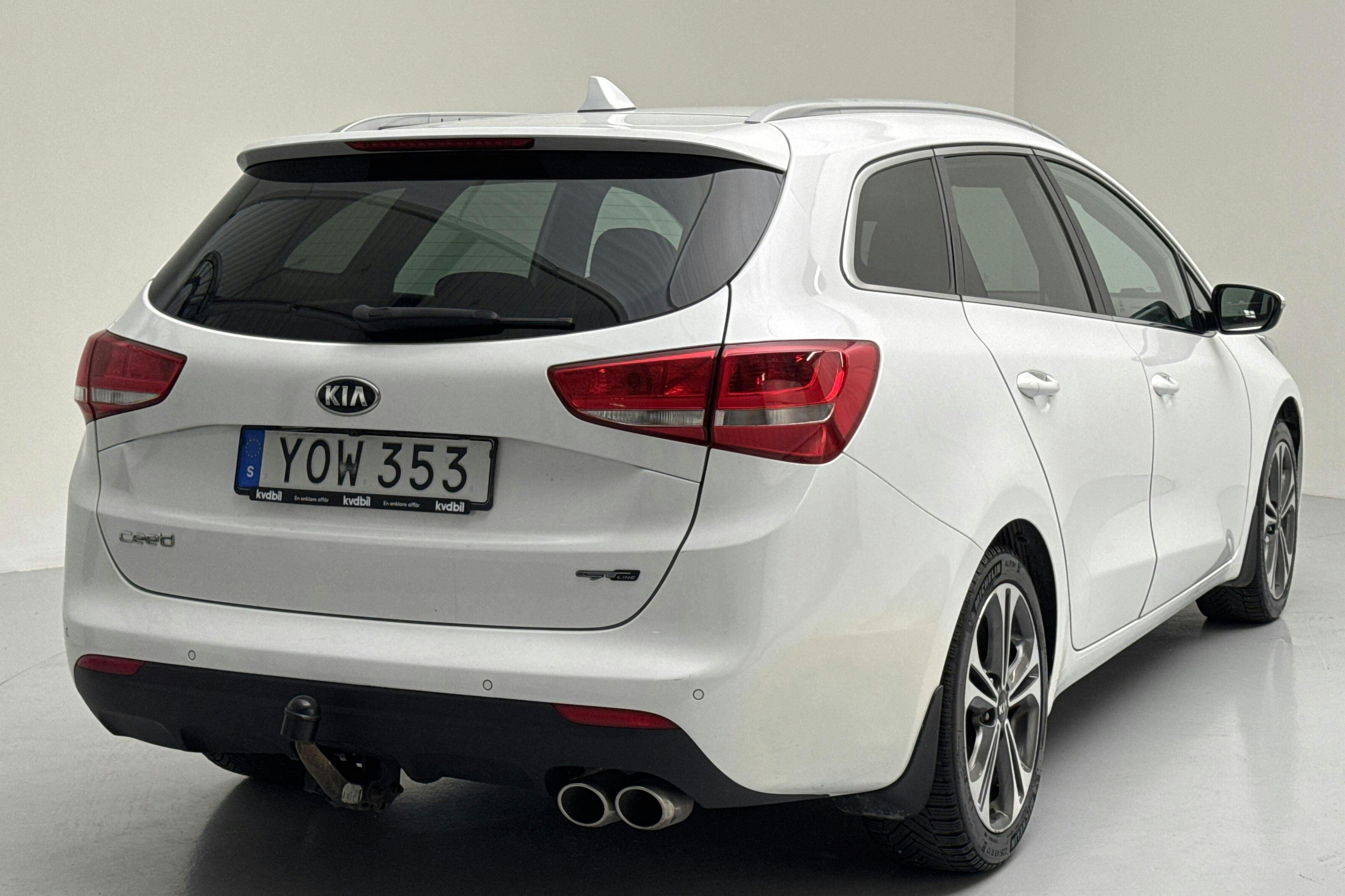 KIA Cee'd 1.6 CRDi SW (136hk) - 14 520 mil - Automat - vit - 2017