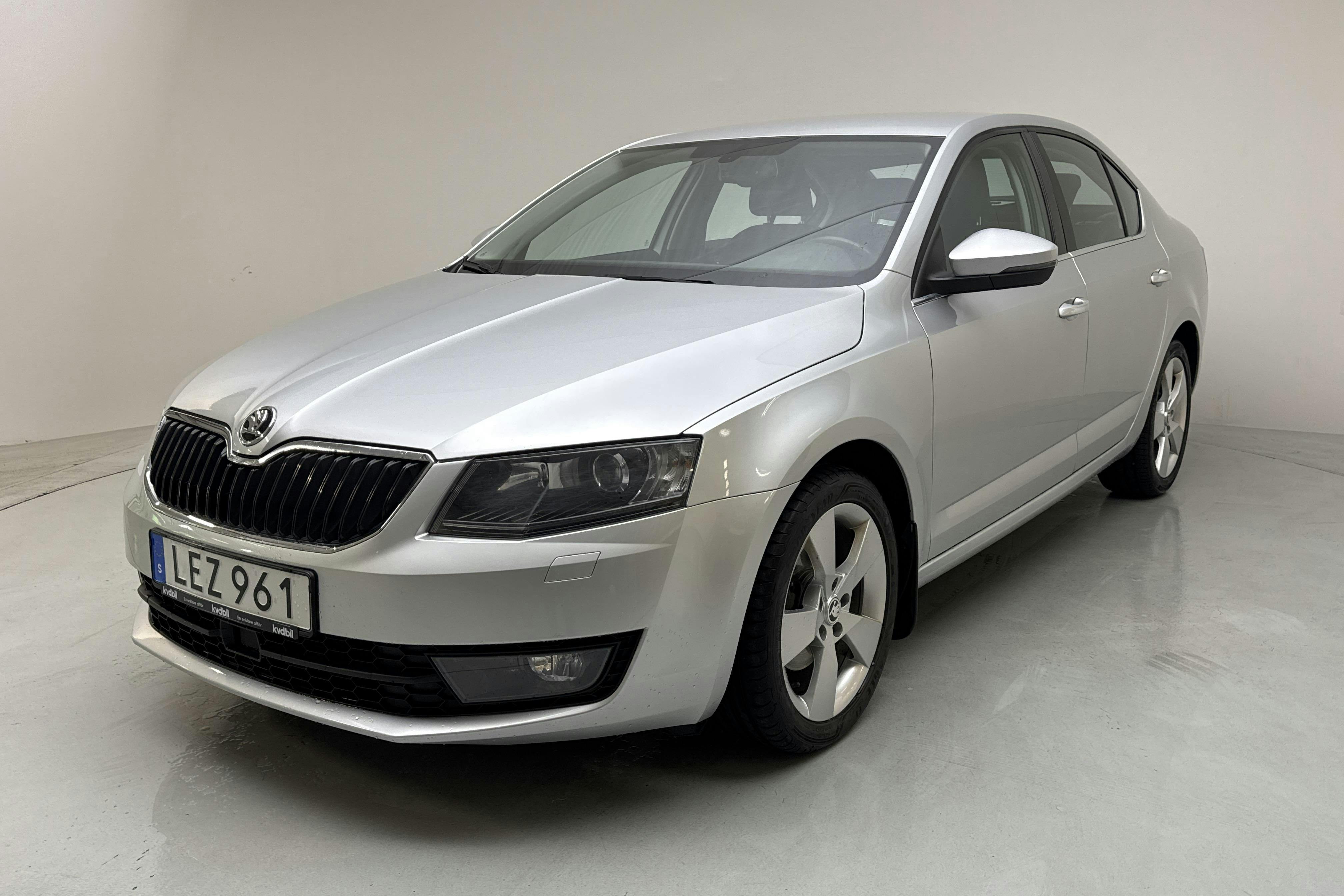 Skoda Octavia III 2.0 TDI CR (150hk) - 14 863 mil - Manuell - silver - 2016