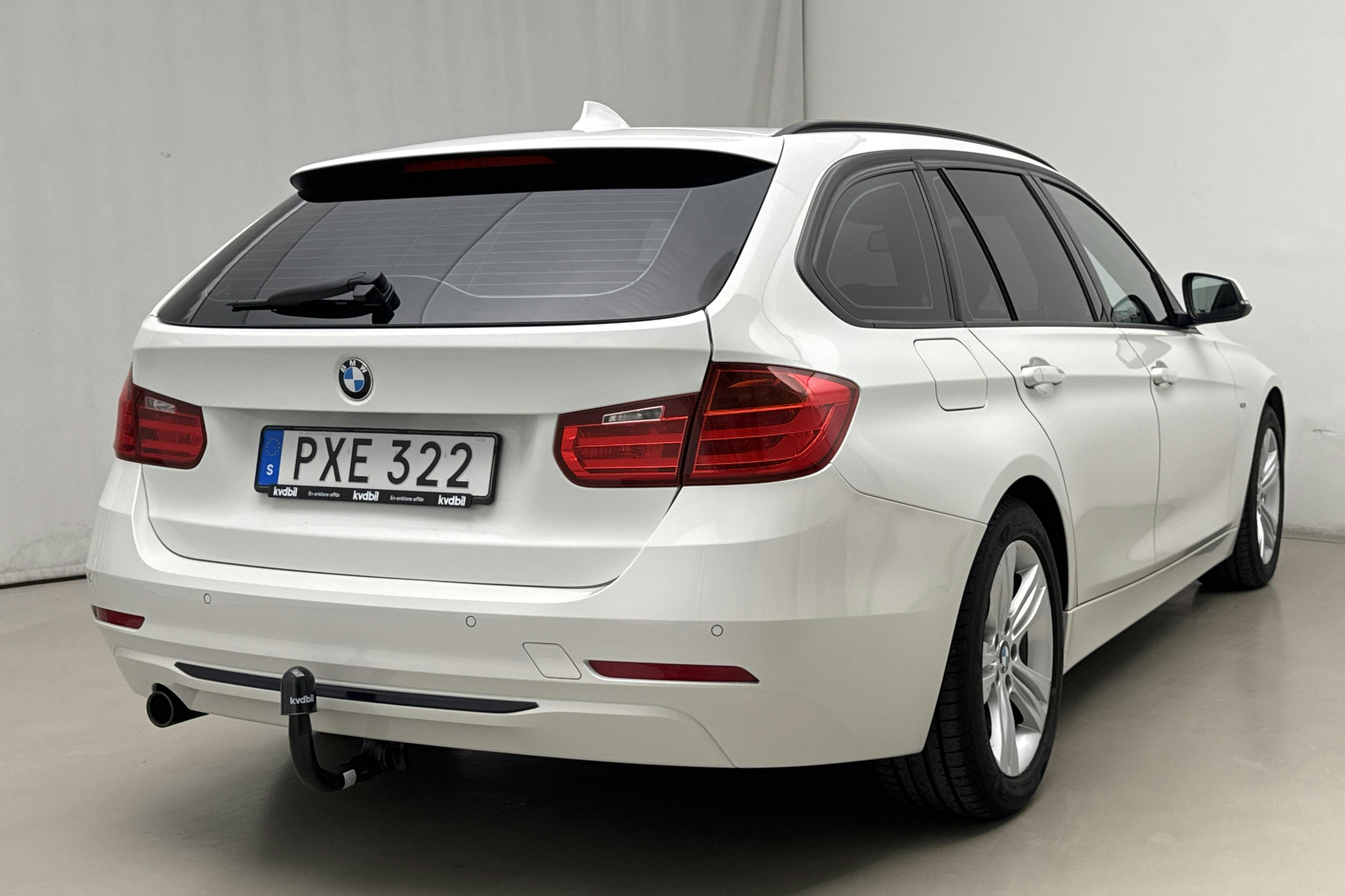 BMW 320d Touring, F31 (184hk) - 108 480 km - Automaatne - valge - 2015
