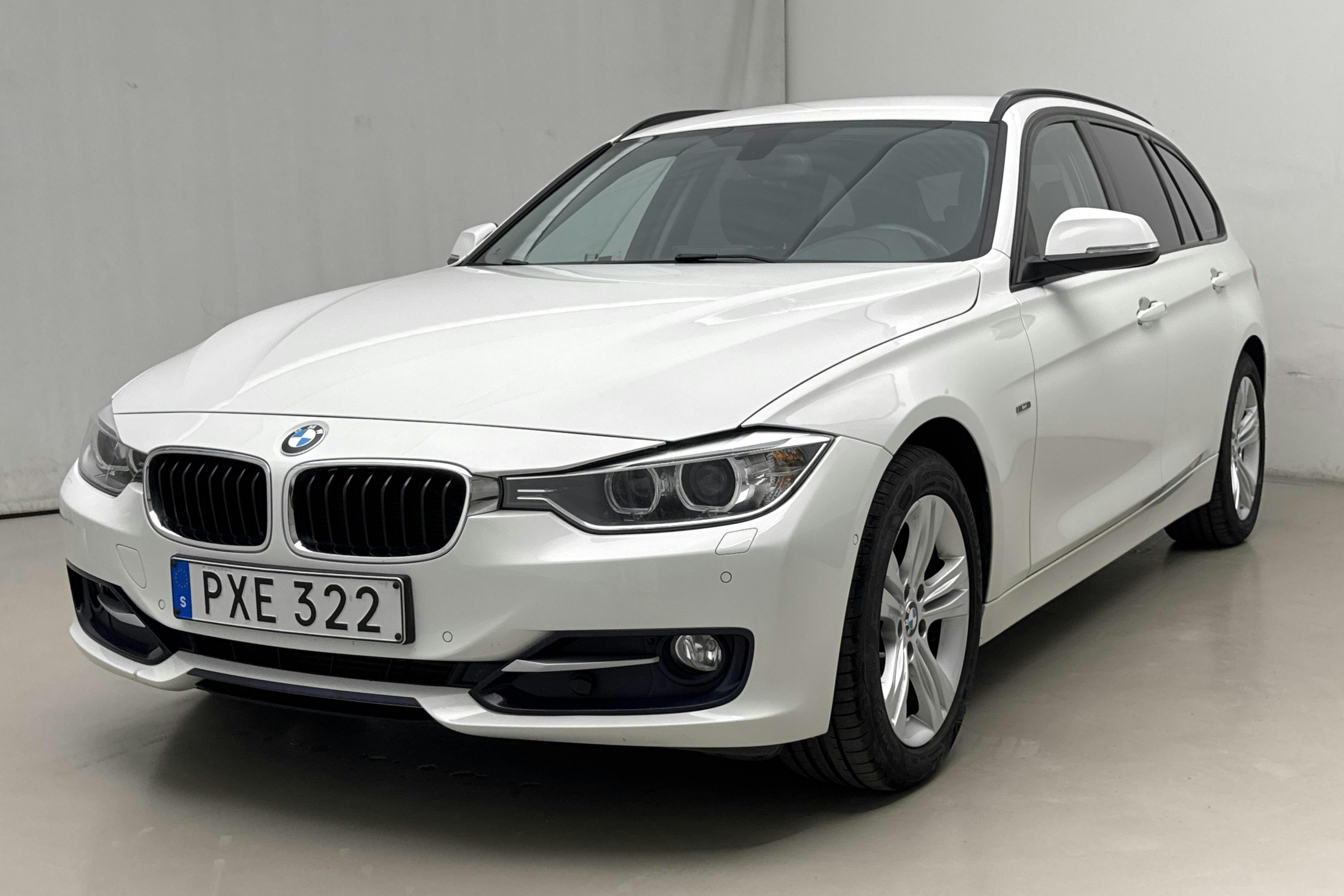 BMW 320d Touring, F31 (184hk) - 108 480 km - Automaatne - valge - 2015