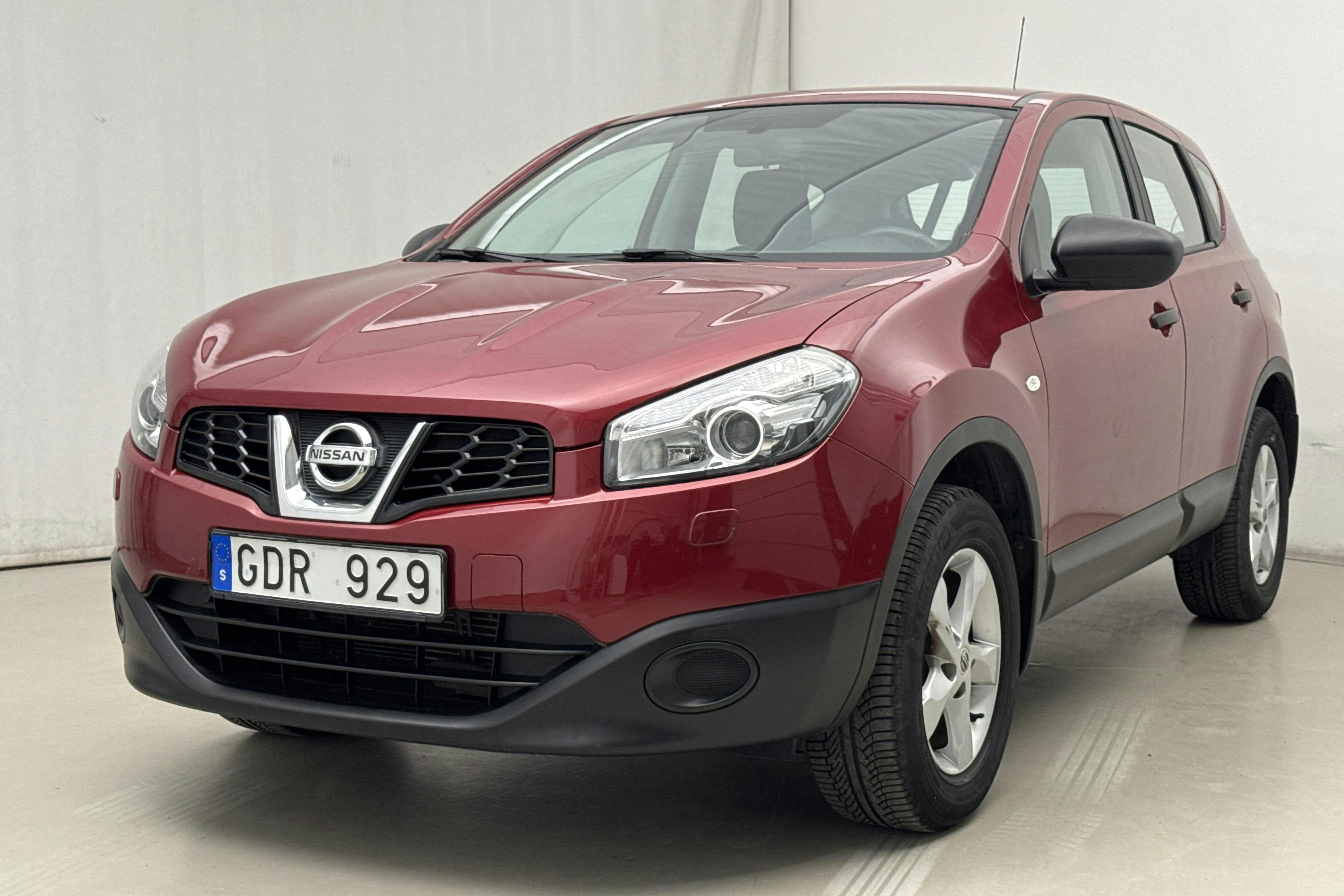 Presentationsfoto 1 av 12: Nissan Qashqai 1.6 (117hk) - 5 028 mil - Automat - röd - 2013