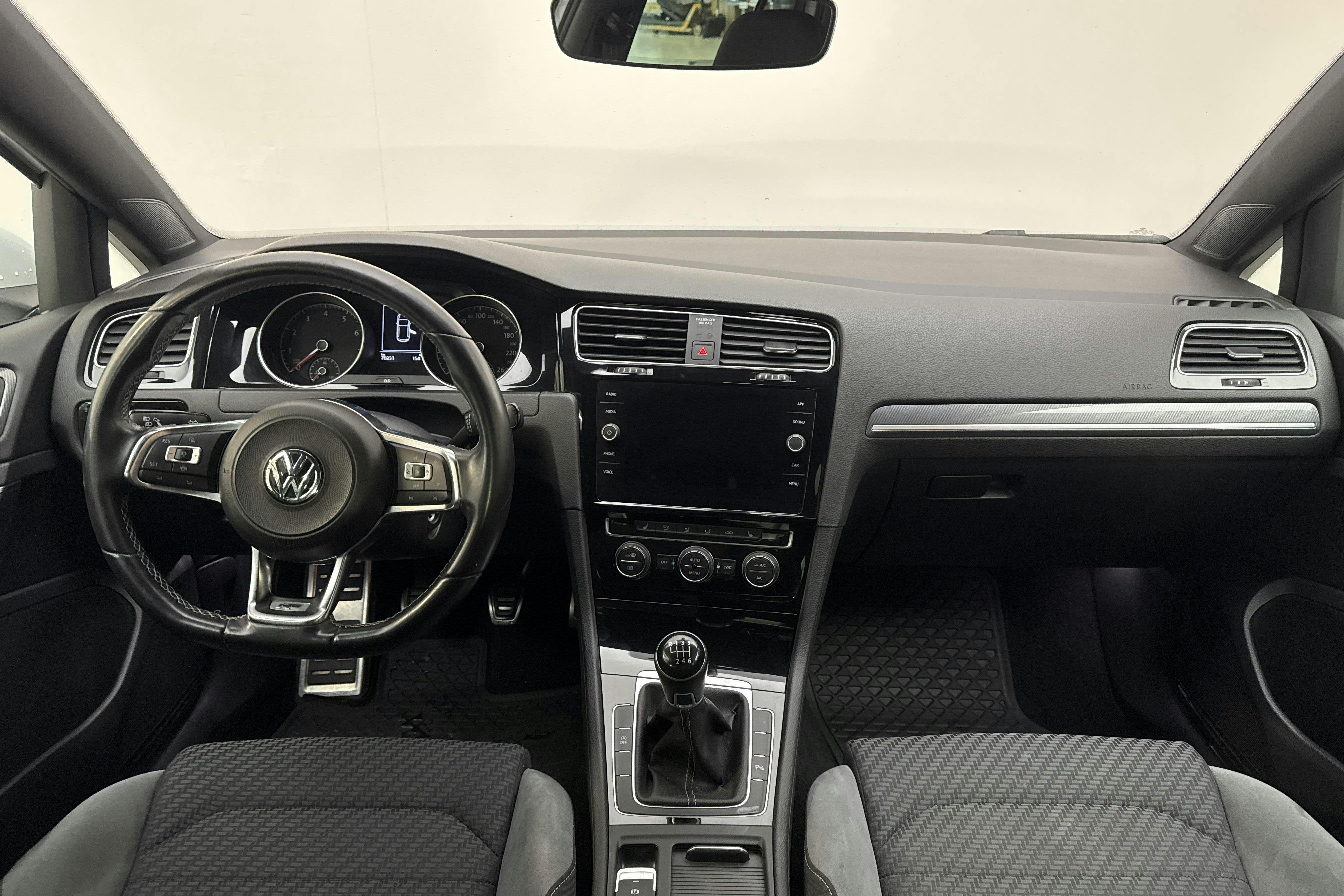 VW Golf VII 1.5 TSI 5dr (150hk) - 70 230 km - Manual - white - 2020