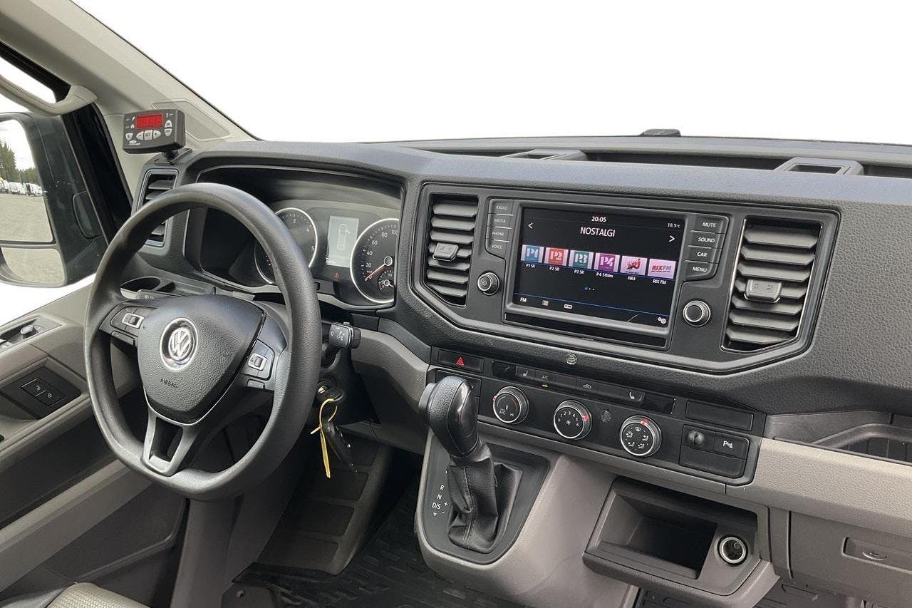 VW Crafter 35 2.0 TDI Skåp (177hk) - 266 590 km - Automaatne - must - 2018