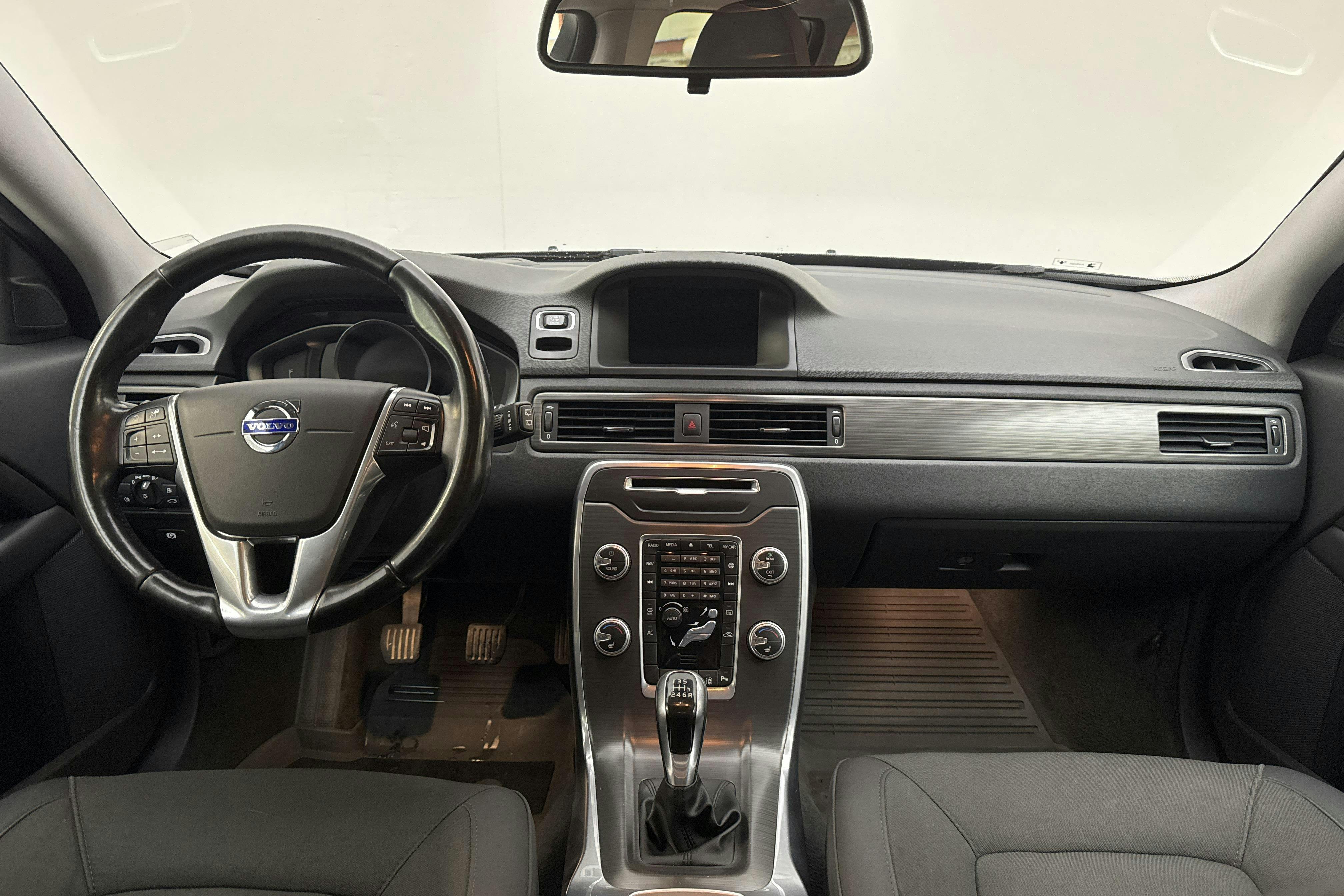Volvo XC70 II D4 2WD (181hk) - 176 770 km - Käsitsi - must - 2016