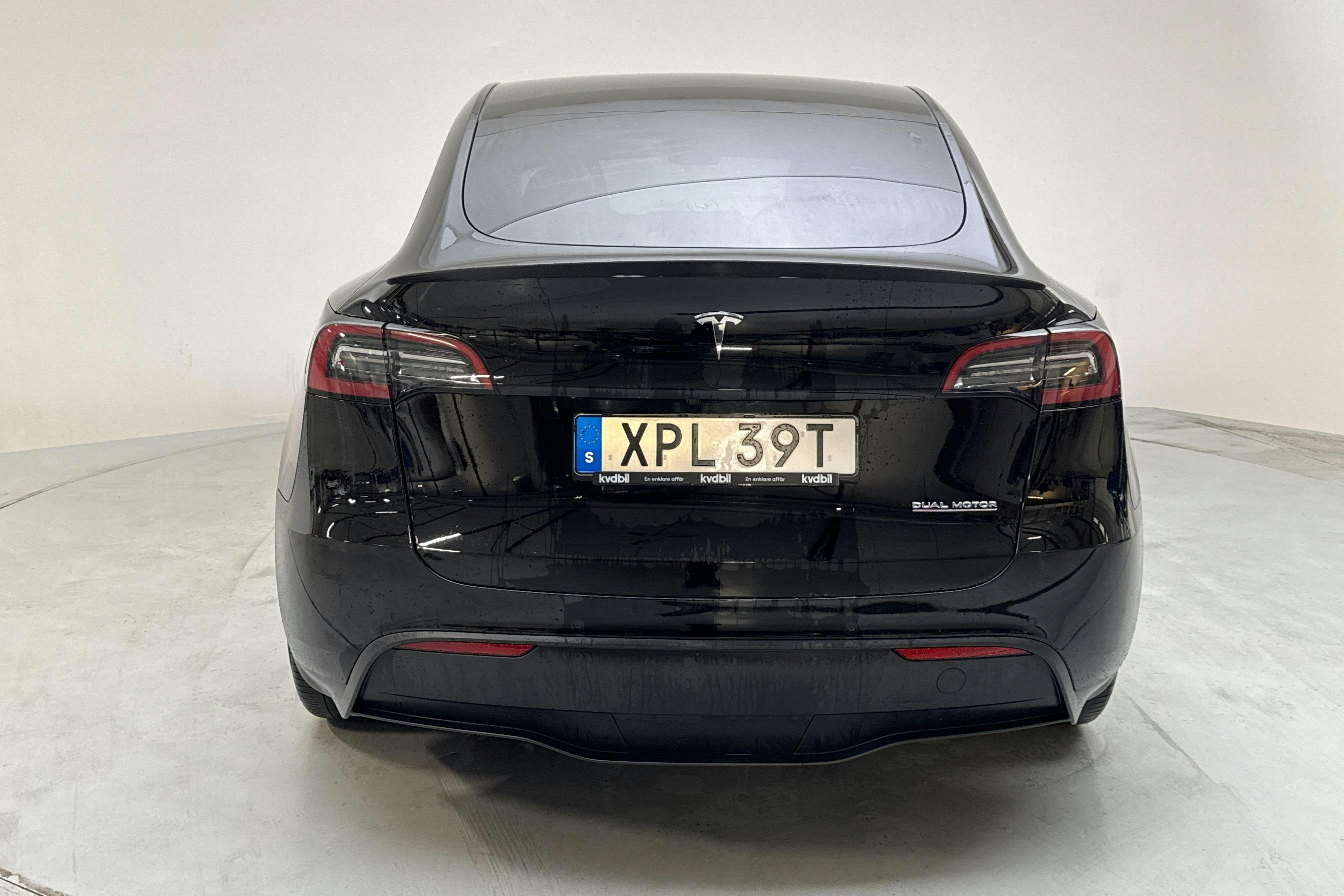 Tesla Model Y Performance Dual Motor AWD - 7 613 mil - Automat - svart - 2022