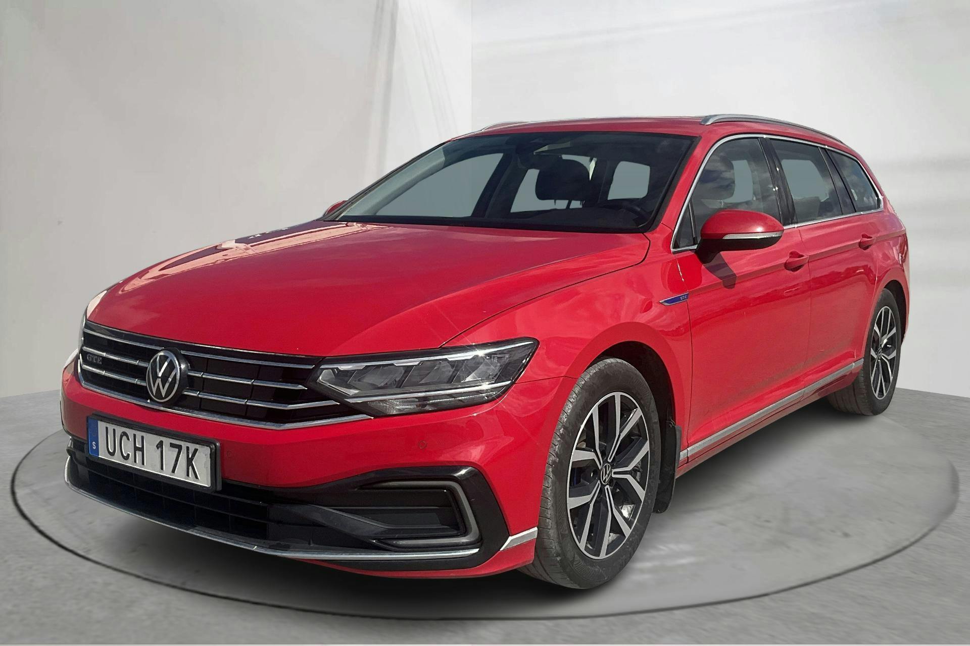 Esitlusfoto 1 aadressil 22: VW Passat 1.4 GTE Sportscombi (218hk) - 92 000 km - Automaatne - punane - 2021