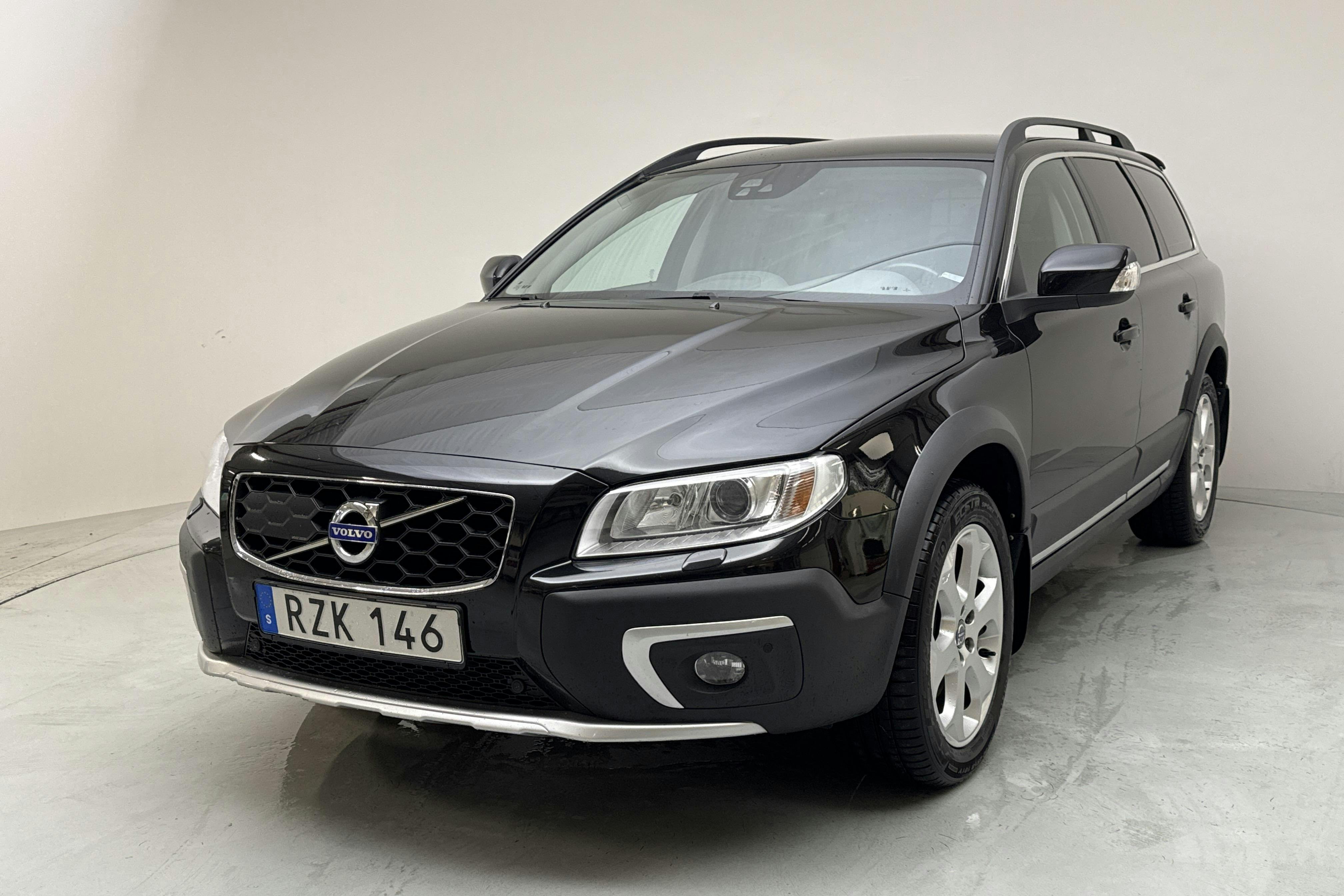 Presentationsfoto 1 av 14: Volvo XC70 II D4 AWD (181hk) - 19 189 mil - Automat - svart - 2016