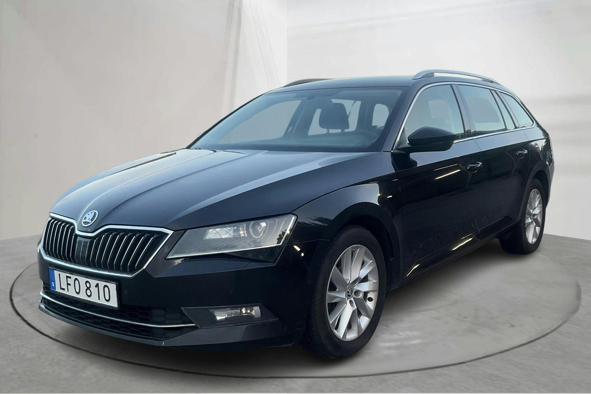 Skoda Superb 2.0 TDI Kombi (150hk) - 261 030 km - Automatic - black - 2016