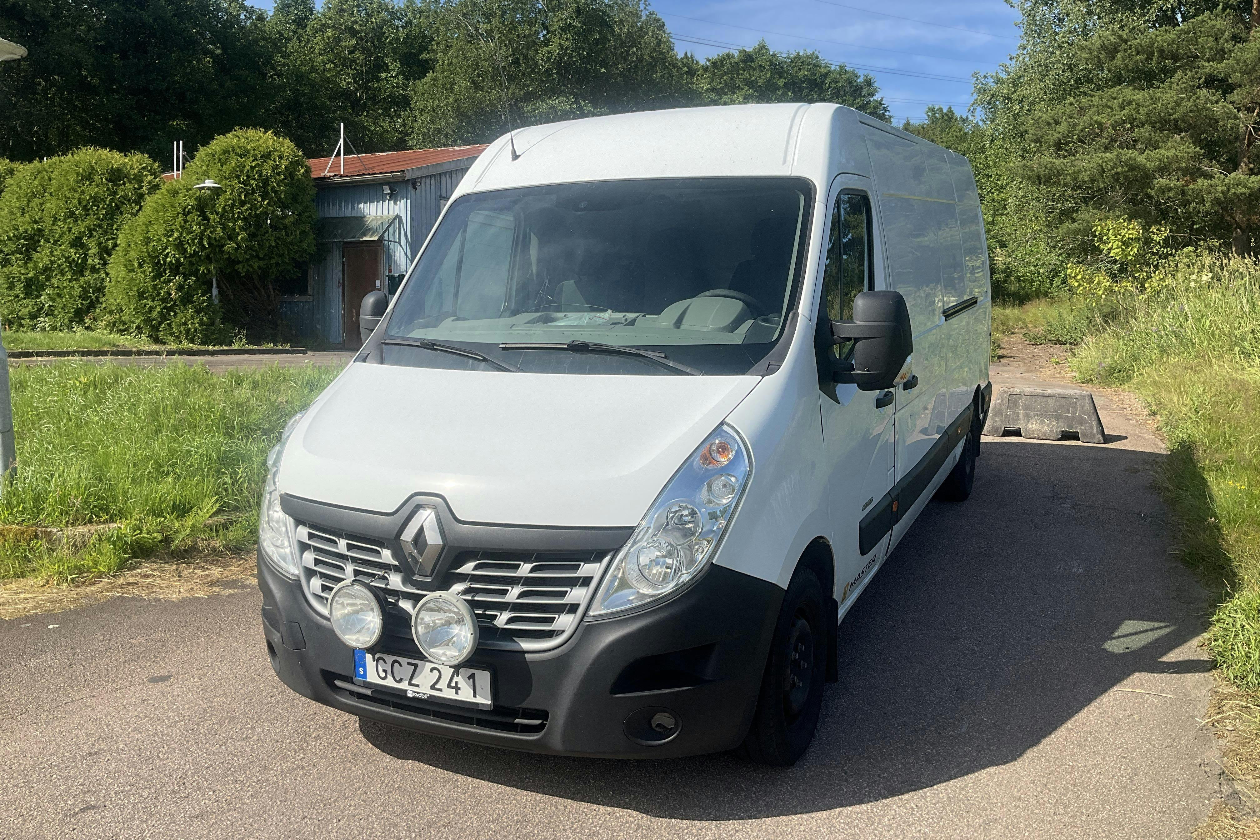 Renault Master 2.3 dCi FAP 2WD (125hk) - 31 744 mil - Manuell - vit - 2015