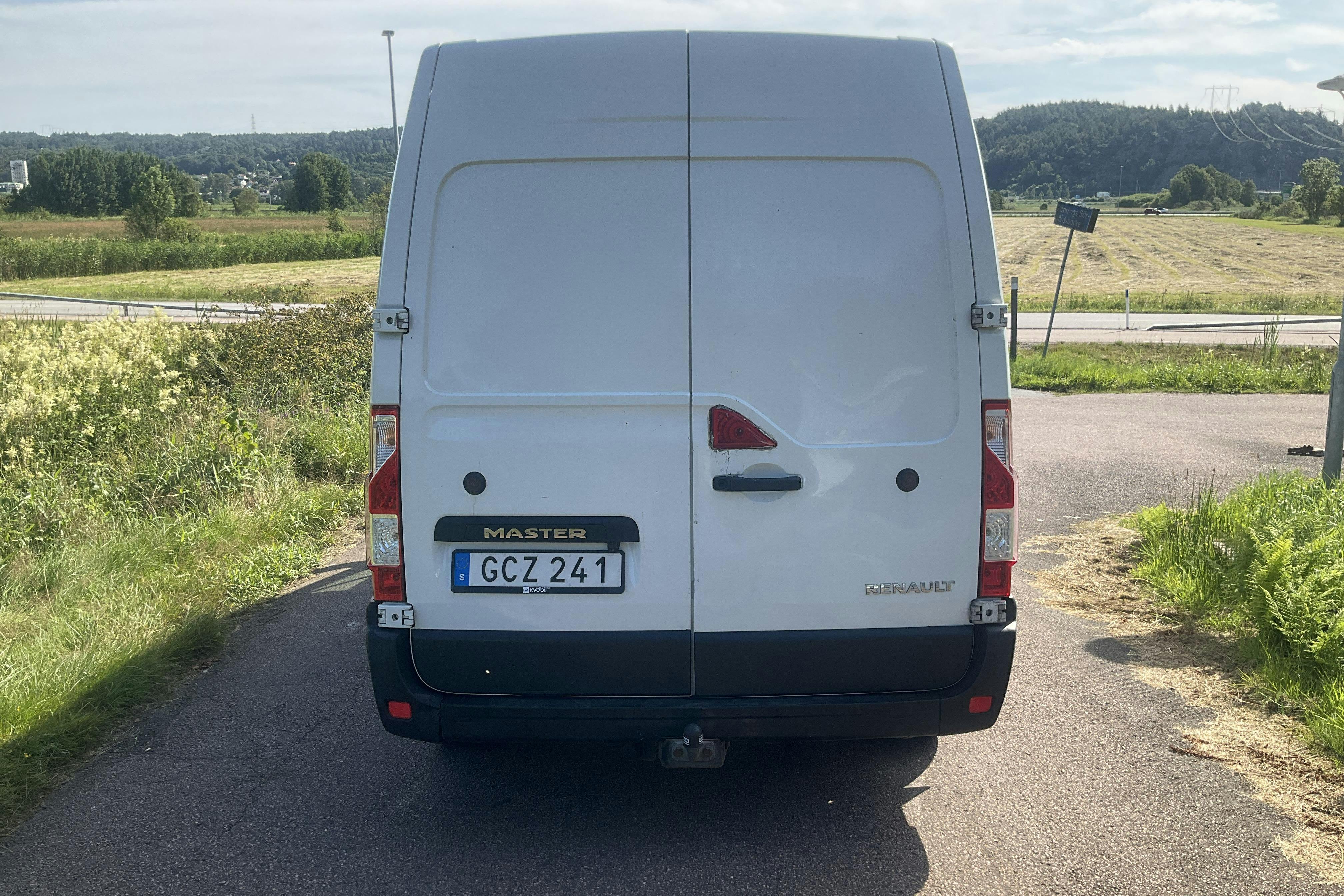 Renault Master 2.3 dCi FAP 2WD (125hk) - 31 744 mil - Manuell - vit - 2015
