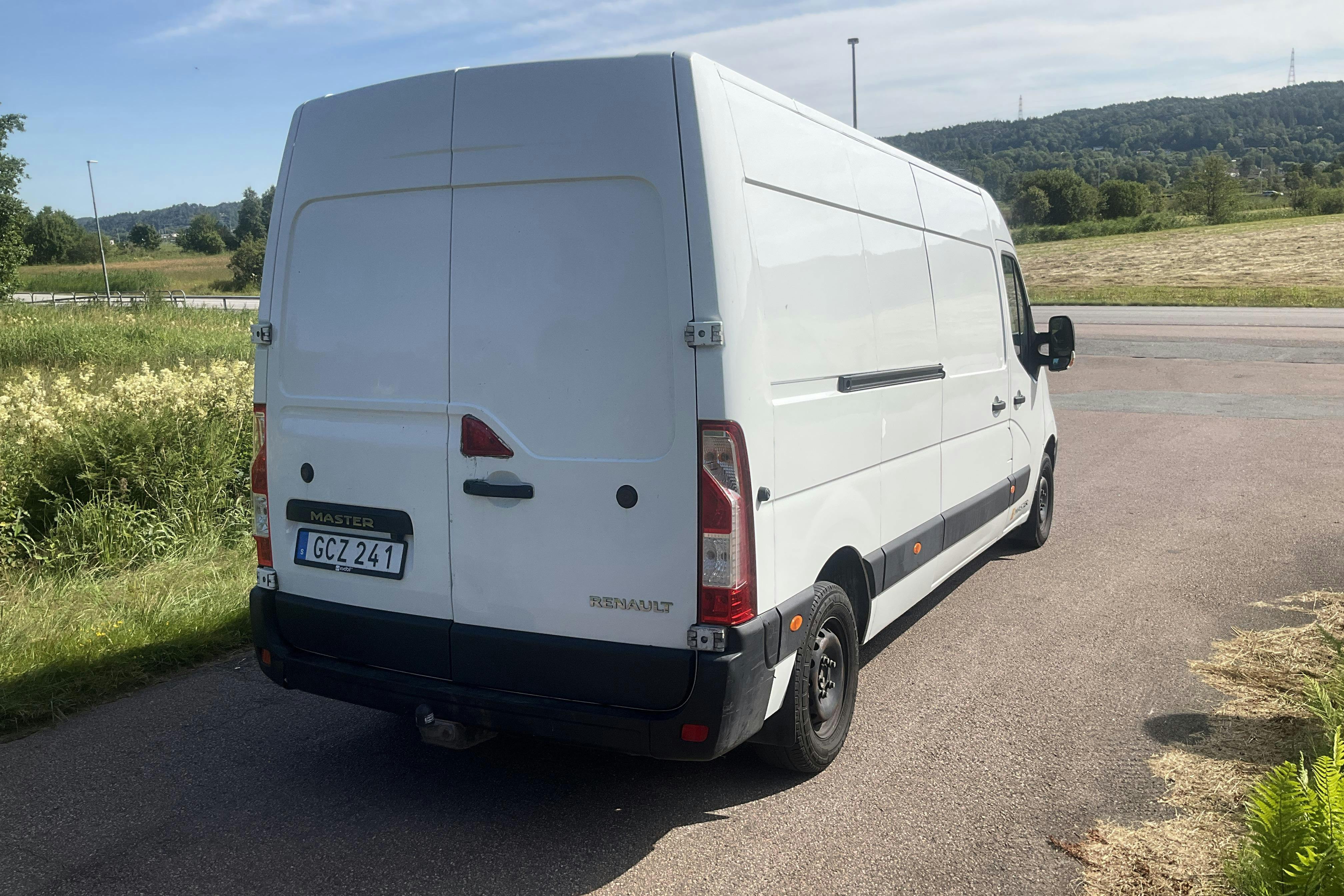 Renault Master 2.3 dCi FAP 2WD (125hk) - 31 744 mil - Manuell - vit - 2015