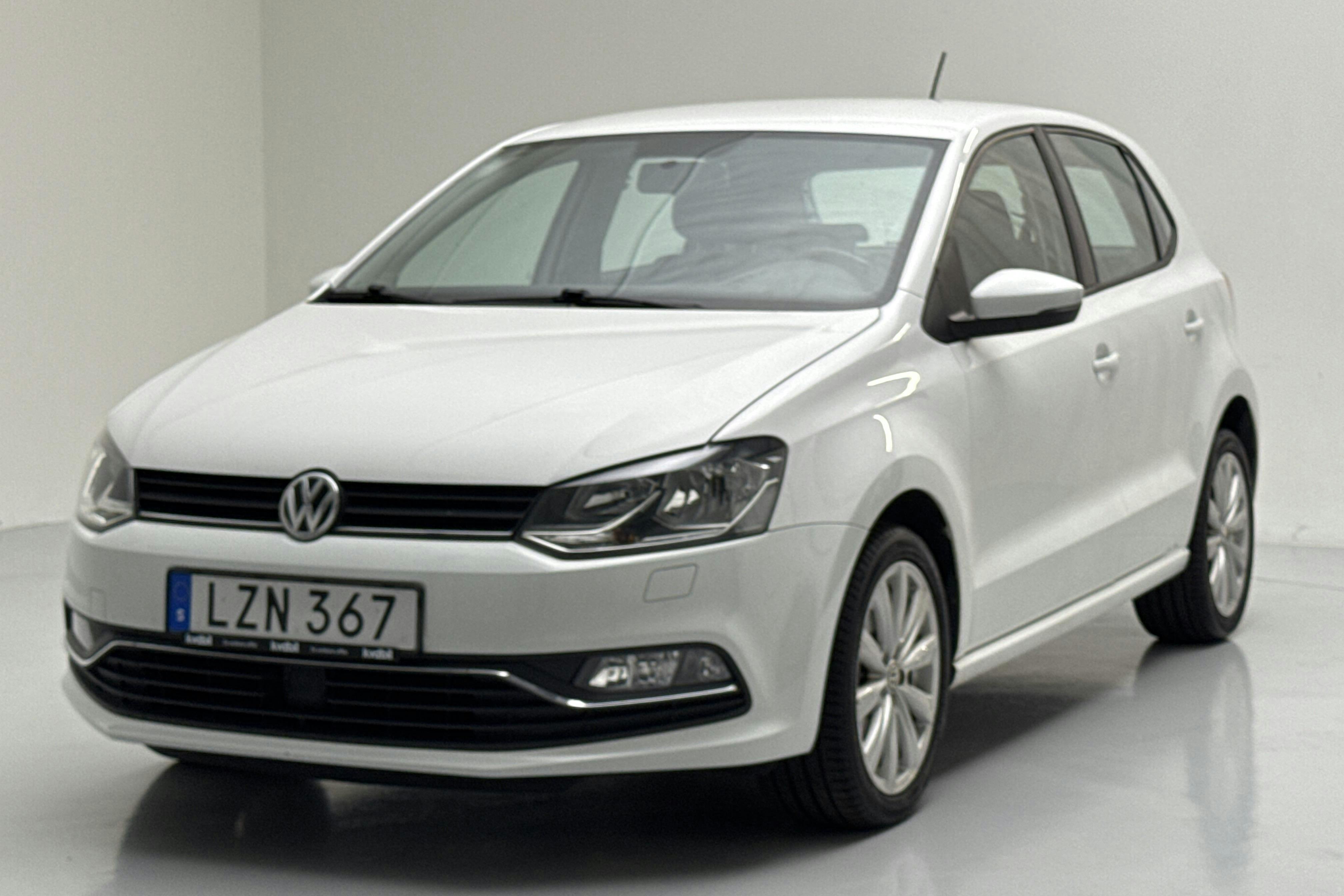 VW Polo 1.2 TSI 5dr (90hk) - 9 353 mil - Manuell - vit - 2016
