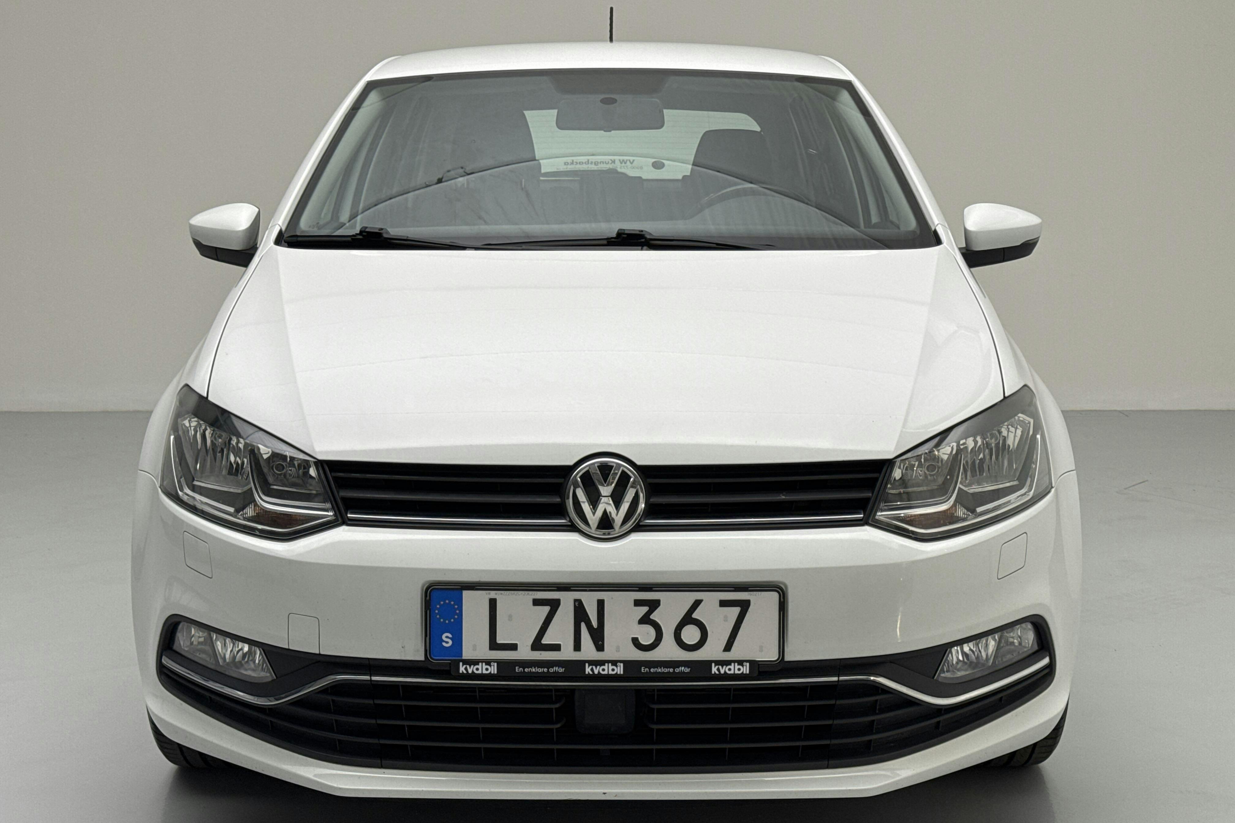 VW Polo 1.2 TSI 5dr (90hk) - 9 353 mil - Manuell - vit - 2016