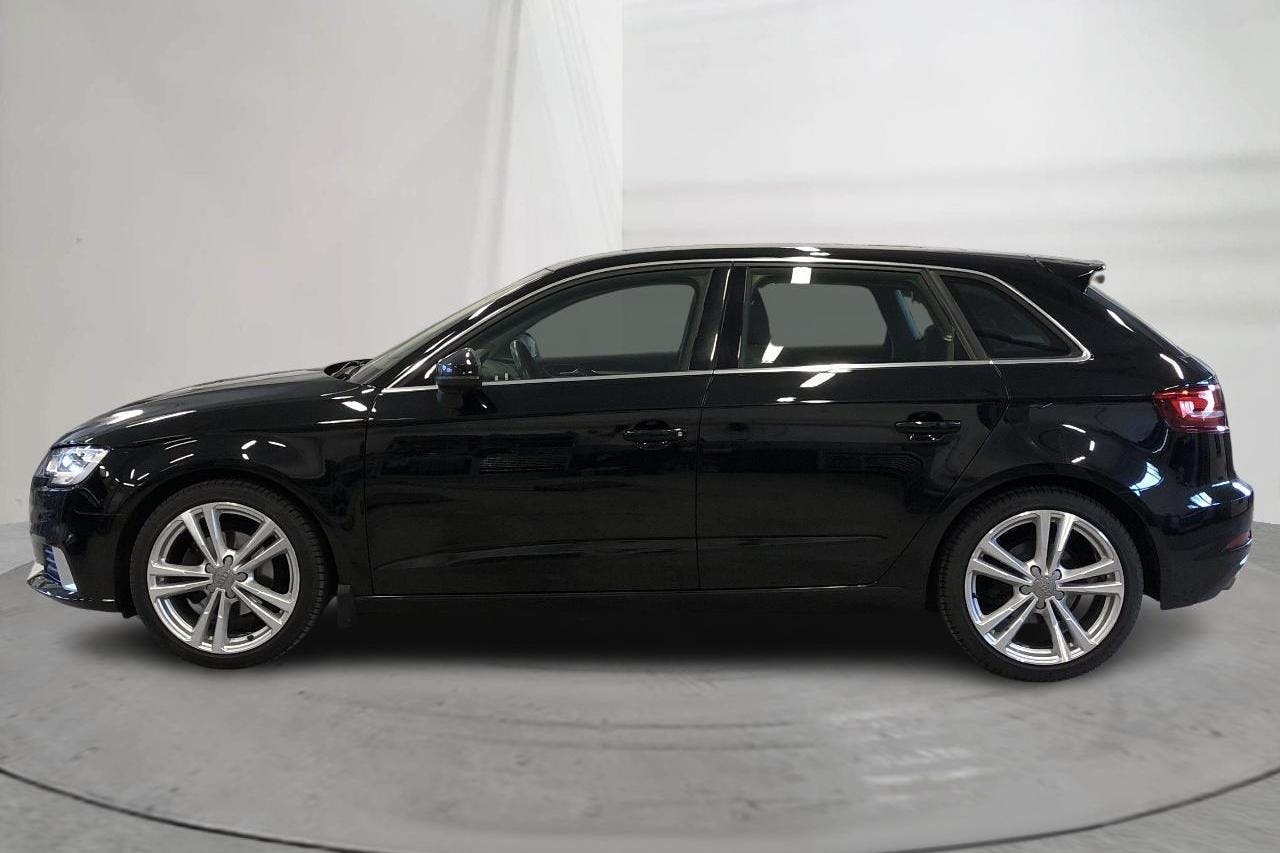 Esitlusfoto 2 aadressil 12: Audi A3 Sportback 35 TFSI (150hk) - 102 800 km - Automaatne - must - 2020