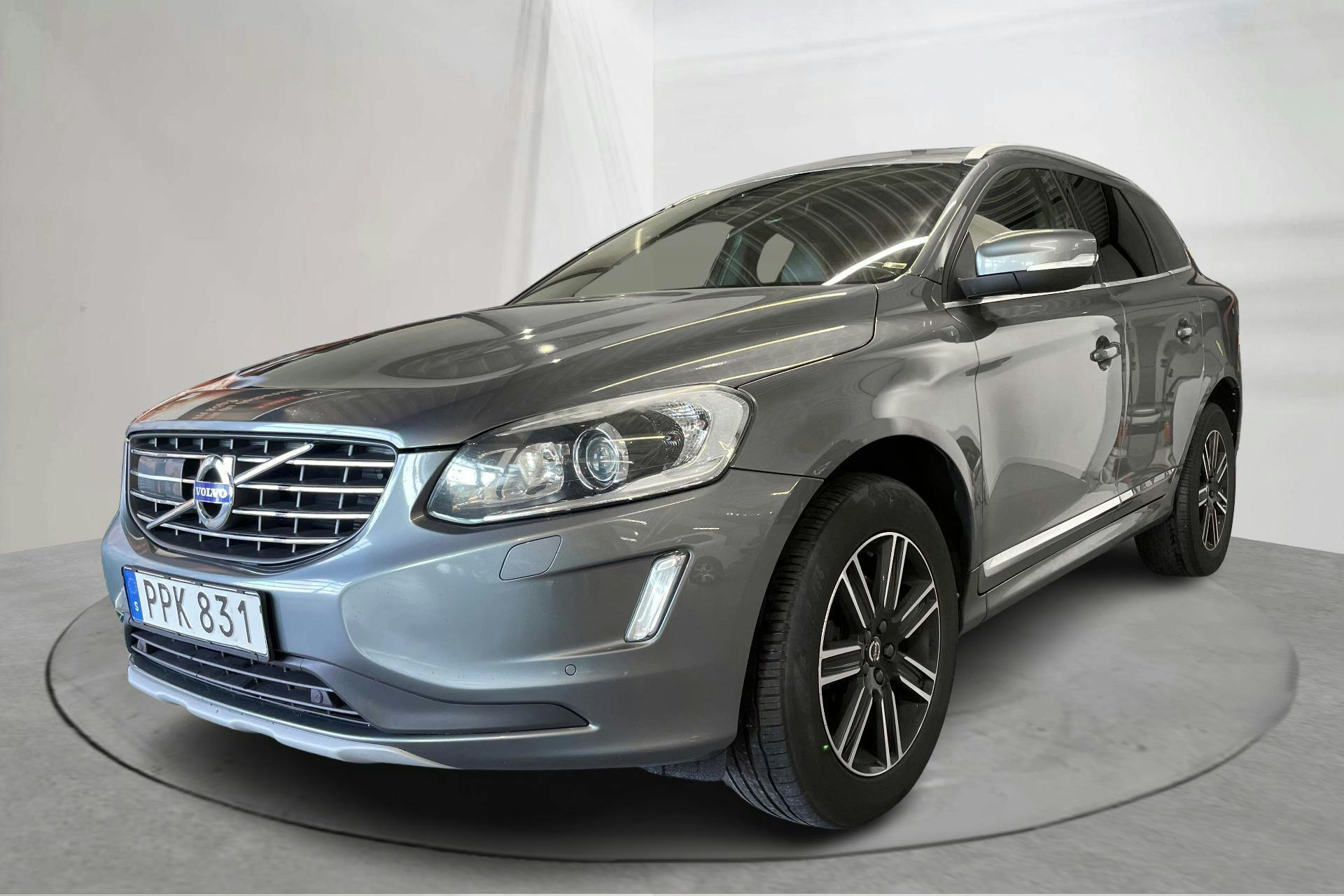 Volvo XC60 D4 AWD (190hk) - 19 458 mil - Automat - grå - 2017