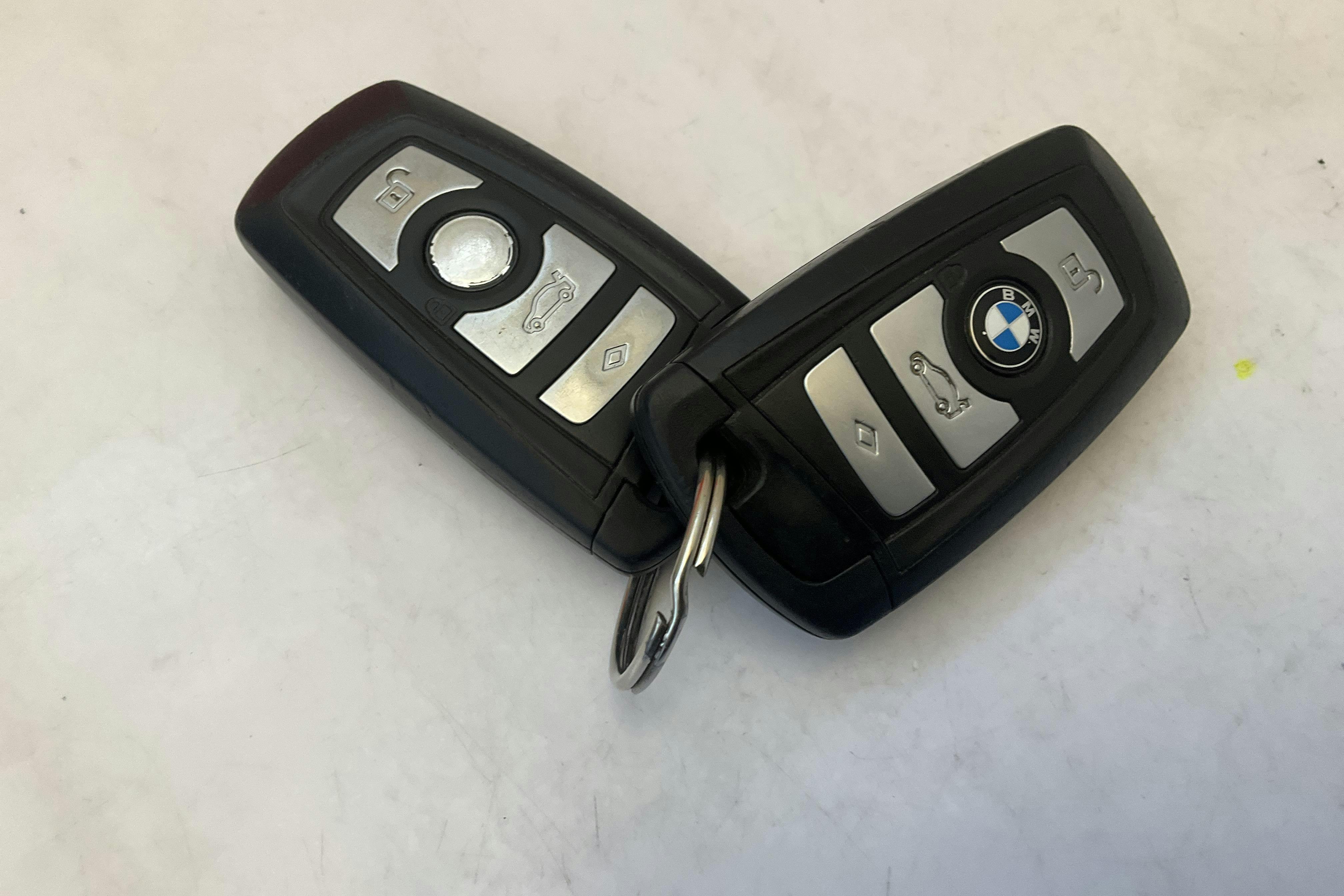 Presentationsfoto 12 av 12: BMW 520d Touring, F11 (184hk) - 17 911 mil - Manuell - blå - 2012