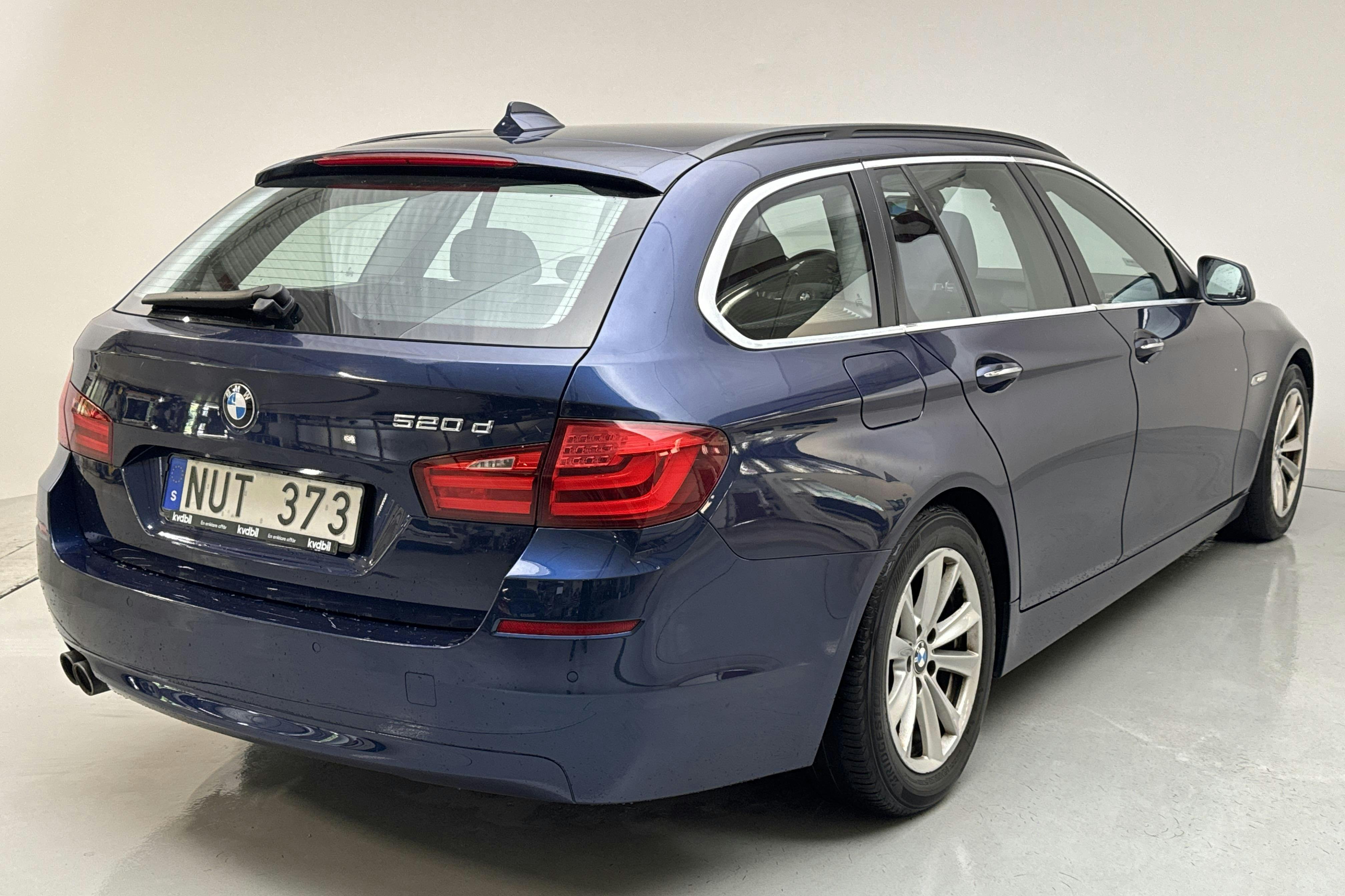 BMW 520d Touring, F11 (184hk) - 17 911 mil - Manuell - blå - 2012