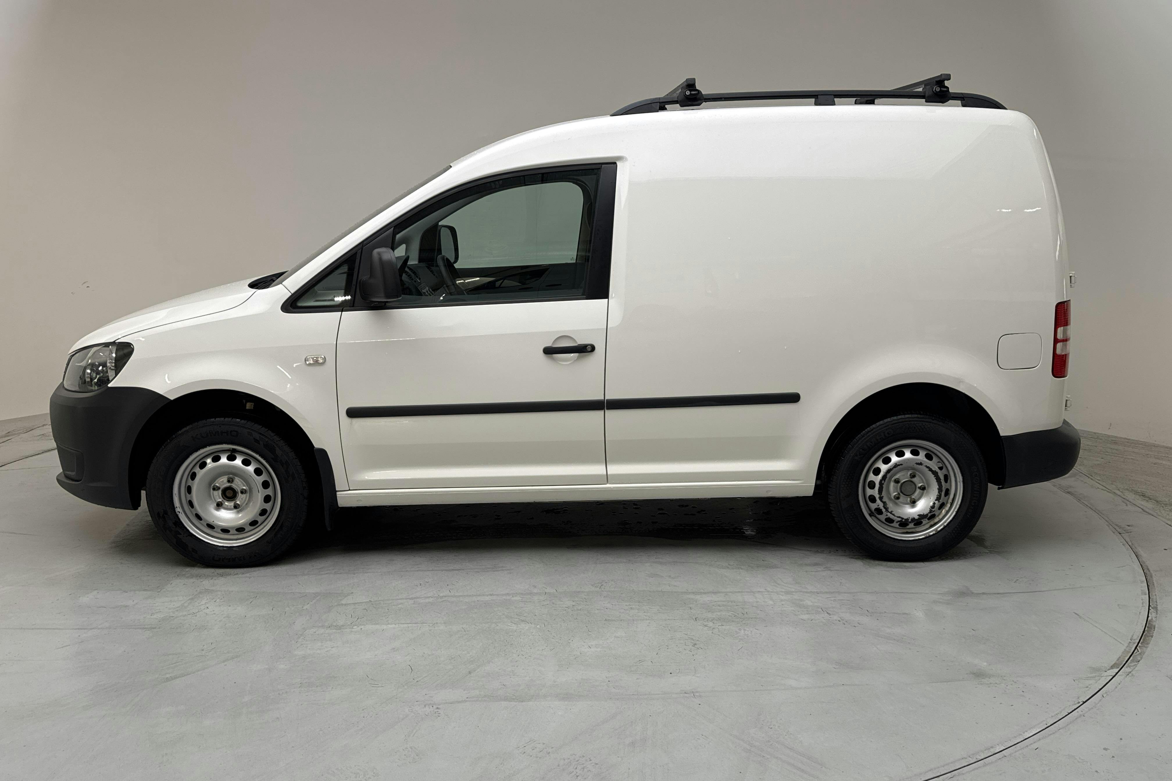 Presentationsfoto 2 av 14: VW Caddy 1.6 TDI Skåp (75hk) - 9 825 mil - Manuell - vit - 2012