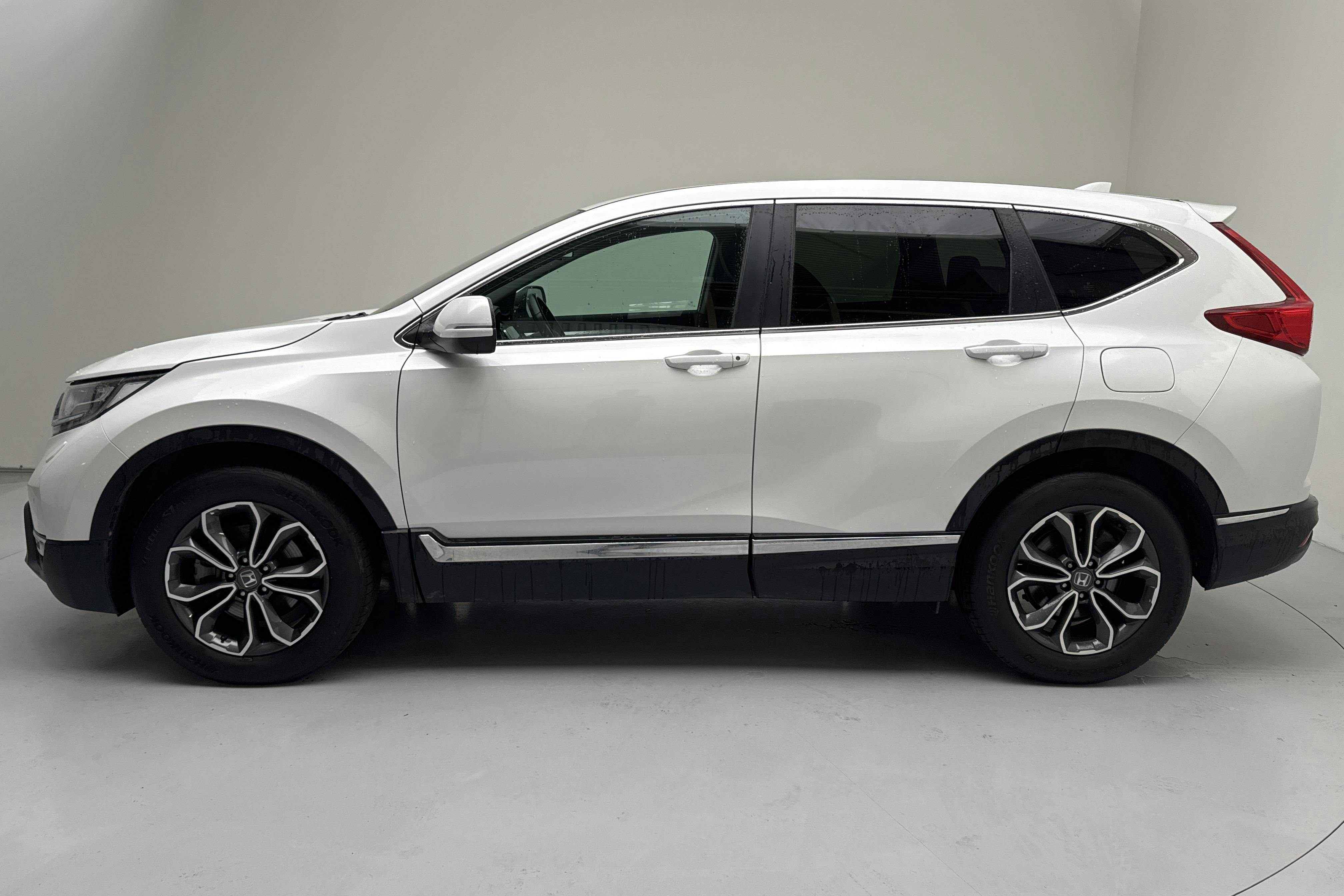 Presentationsfoto 2 av 13: Honda CR-V 1.5 i-MMD 2WD (184hk) - 9 794 mil - Automat - vit - 2022