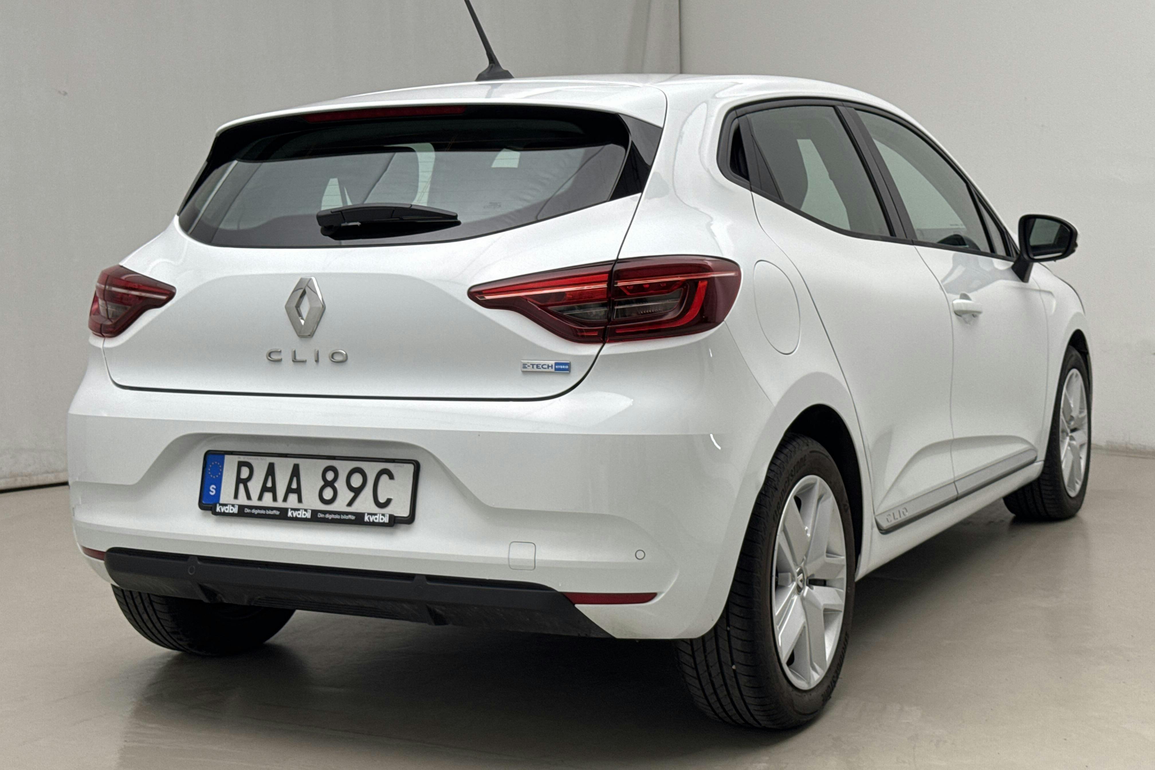 Renault Clio V 1.6 E-TECH 5dr (145hk) - 1 013 mil - Automat - vit - 2023