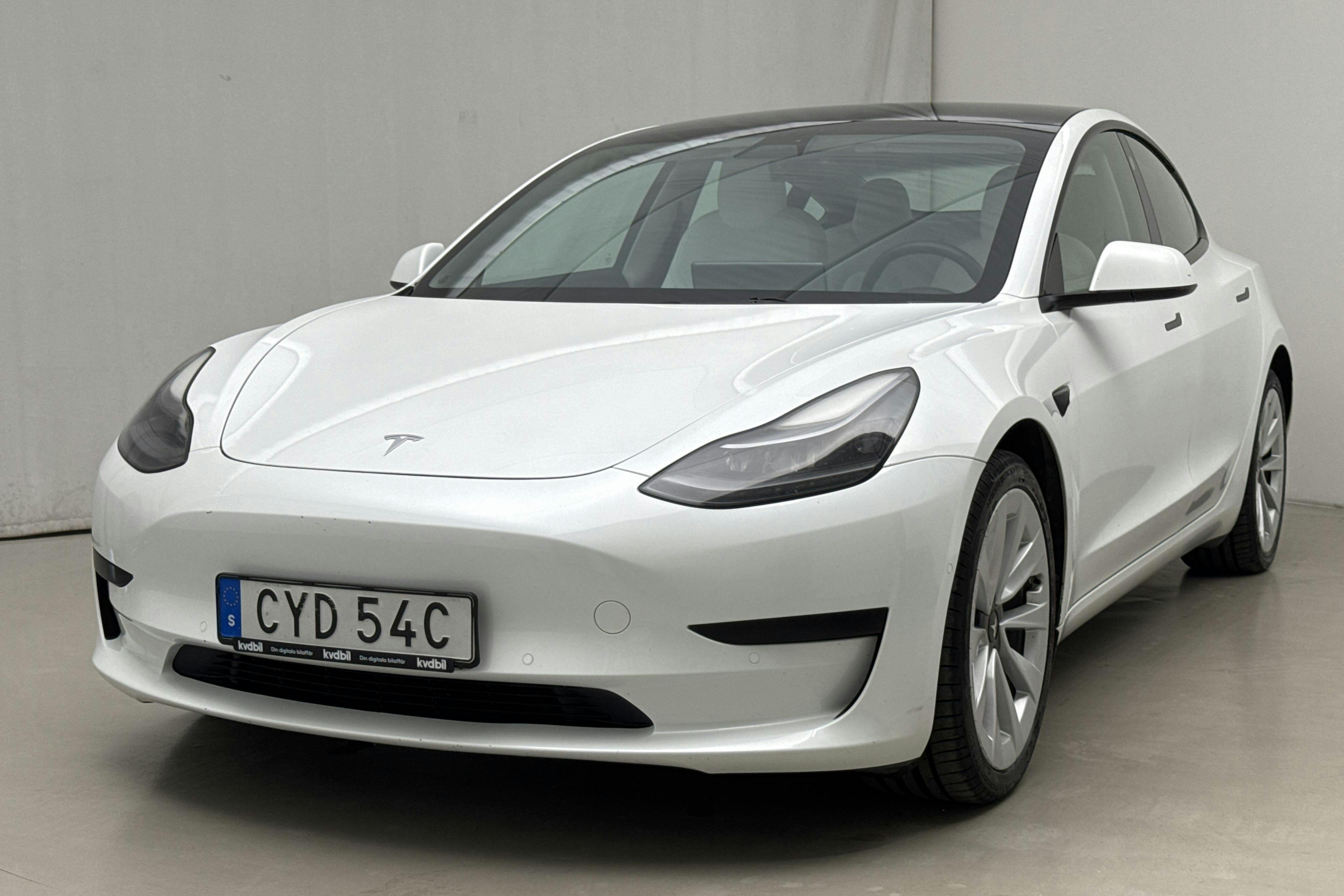 Tesla Model 3 Standard Range RWD - 12 062 mil - Automat - vit - 2021