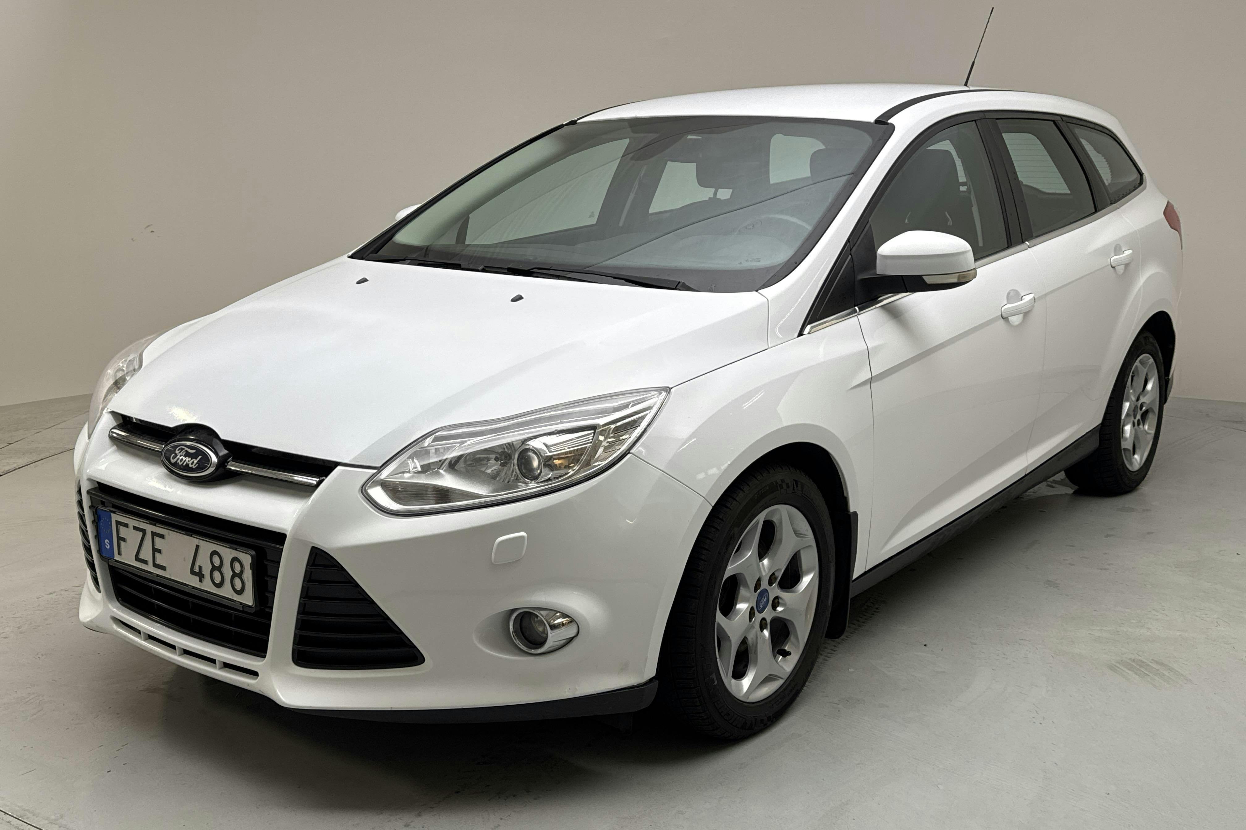 Ford Focus 1.6 TDCi Kombi (115hk) - 187 640 km - Manual - white - 2011