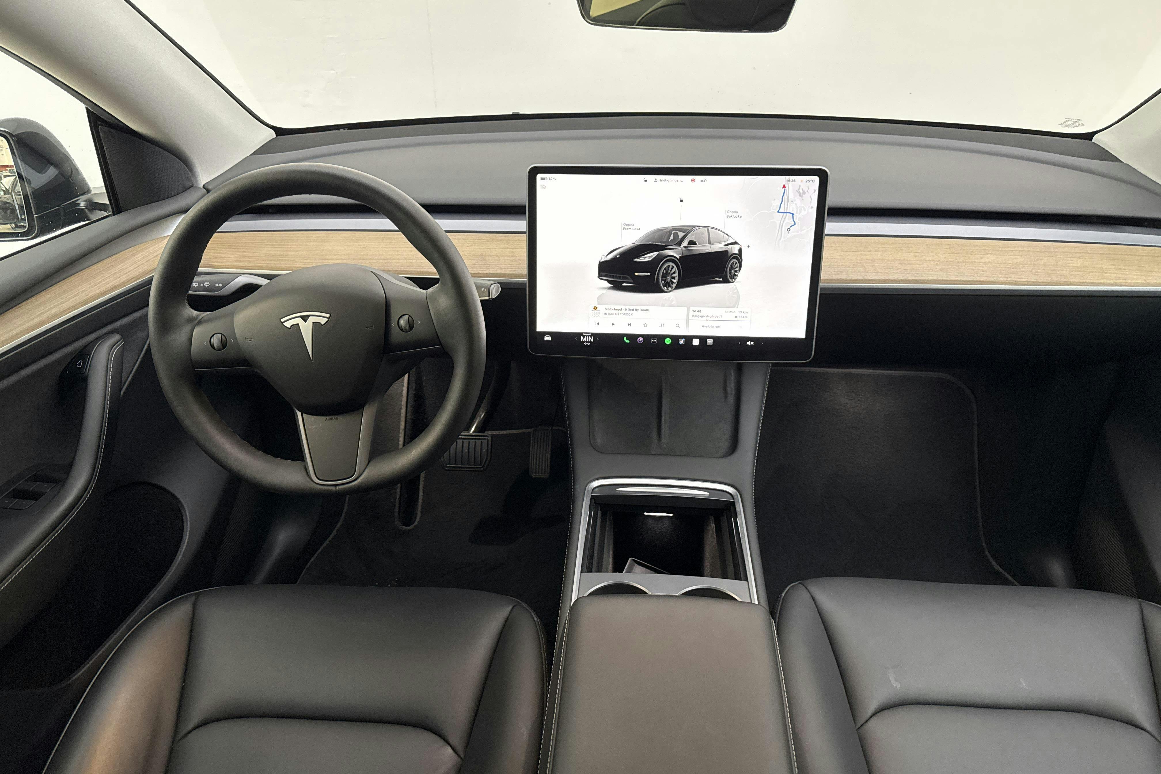 Tesla Model Y Long Range Dual Motor AWD - 8 503 mil - Automat - svart - 2022